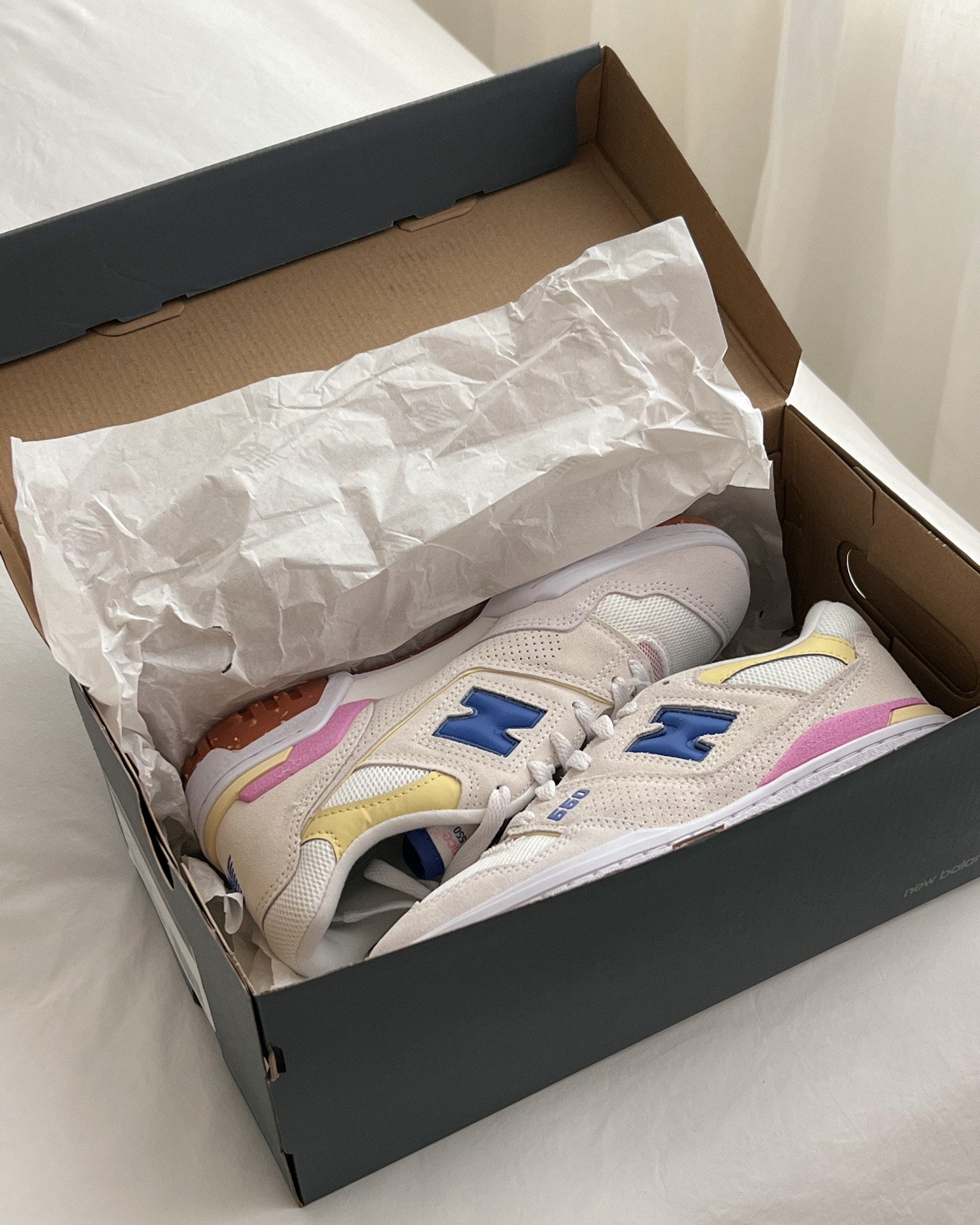 these are the CUTEST summer sneakers! love the pop of color for when you want a pop of color with a basic fit 

#newbalance #550s #shoecrush #summersneaker

#LTKshoecrush #LTKFind #LTKunder100