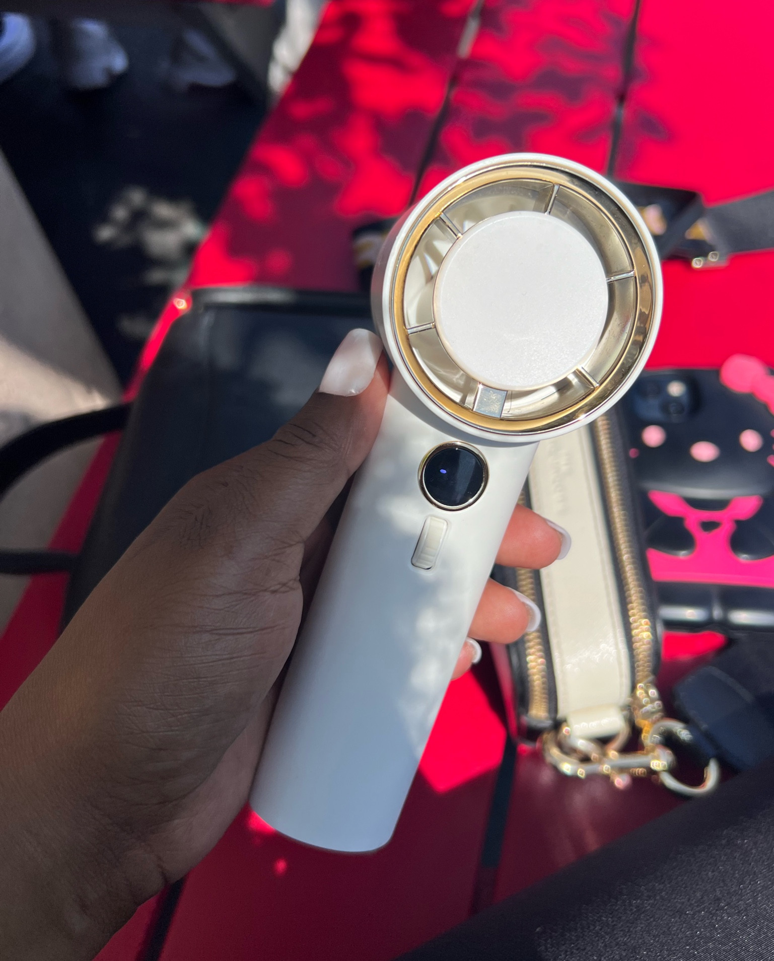 the best digital fan ever. feels like a blow dryer. it goes all the way to 100.