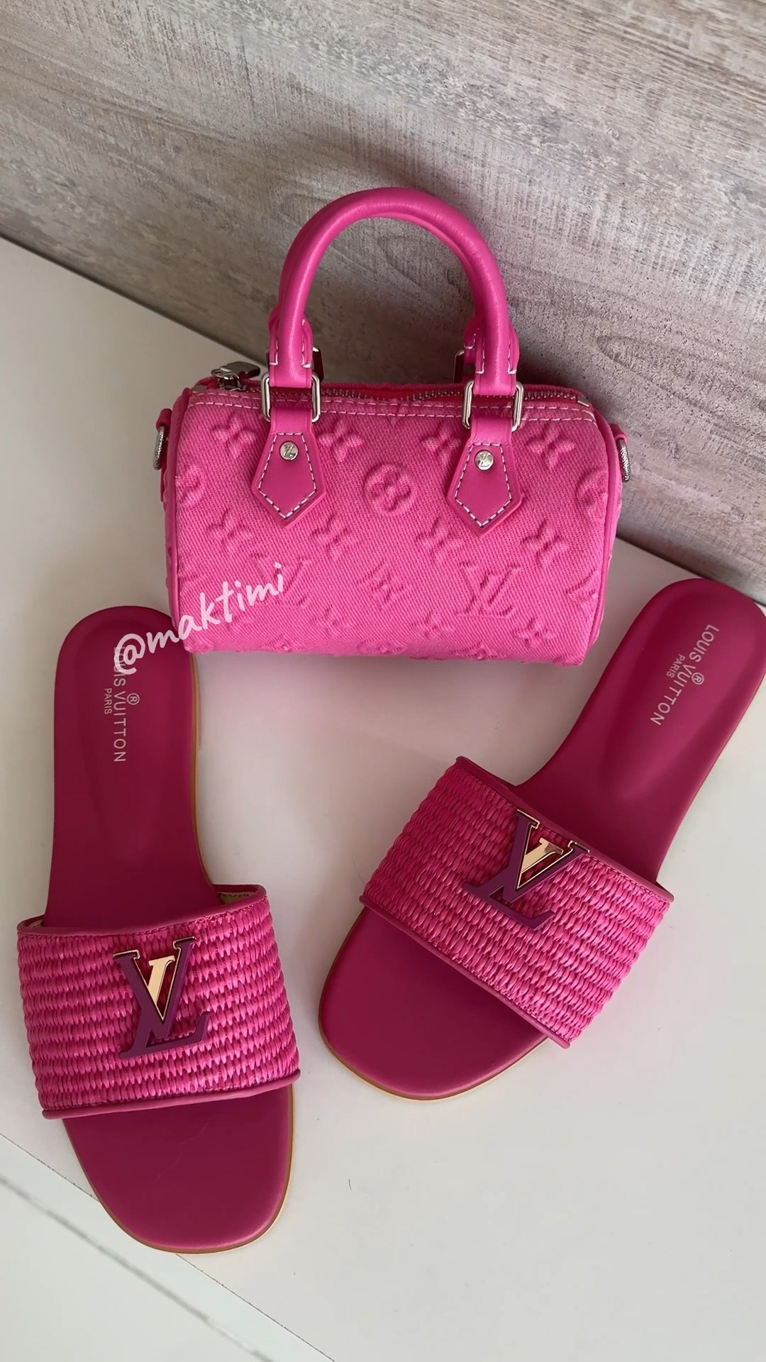 True to size 

#LTKshoes #LTKbag #LTKsale