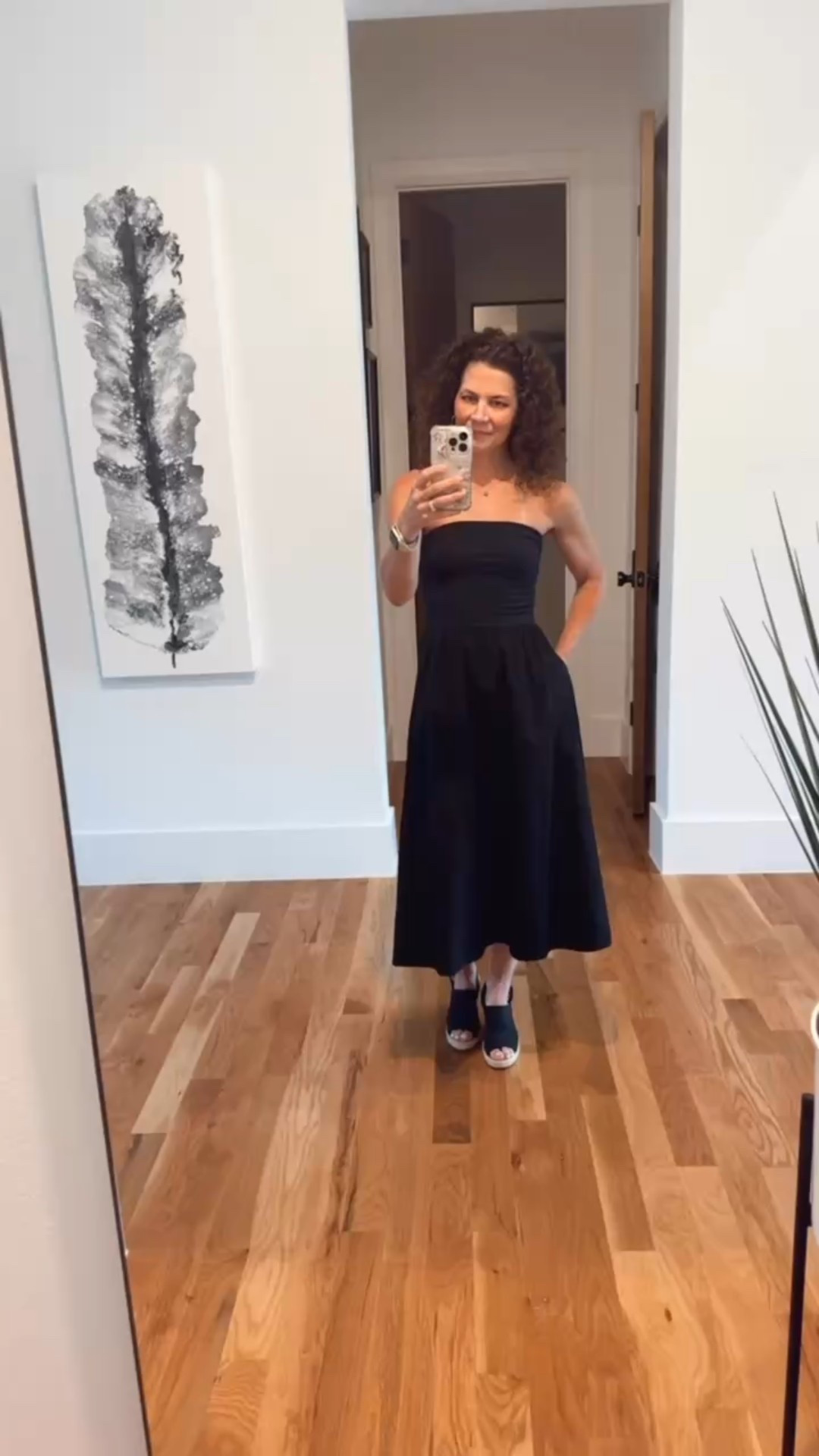 Elevate your wardrobe with Aritzia’s strapless fit-and-flare dress, crafted from 100% cotton poplin for a cool, crisp feel. Whether you’re dressing up or down, this versatile piece comes in 11 stunning colors, making it the perfect travel companion for any occasion!

#LTKSeasonal #LTKParties #LTKStyleTip