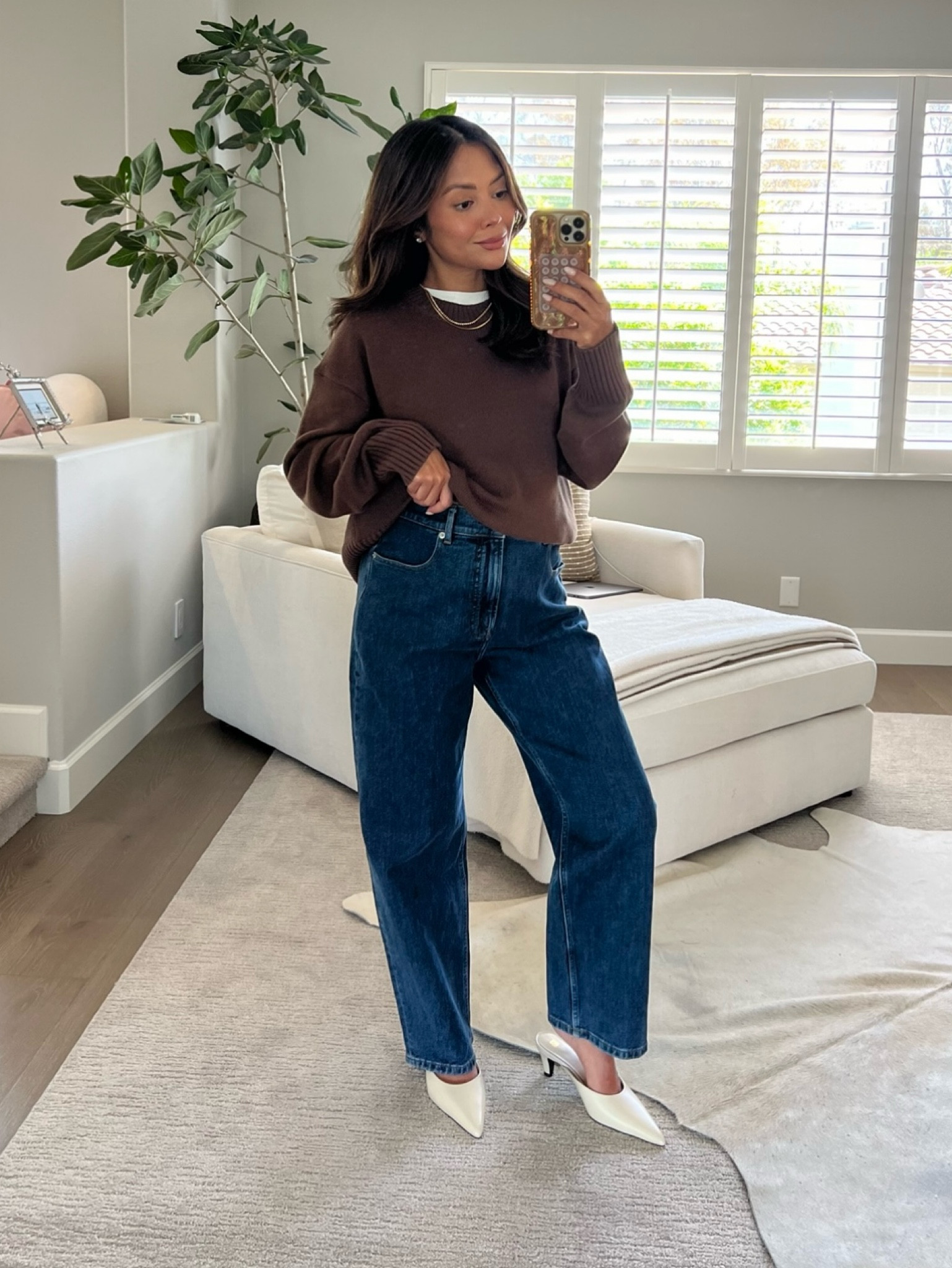 Pre-fall outfit idea🤎
Sweater - Size Small
Jeans - size 29 (sized up for pregnancy)
T-Shirt - shopkiora.com
