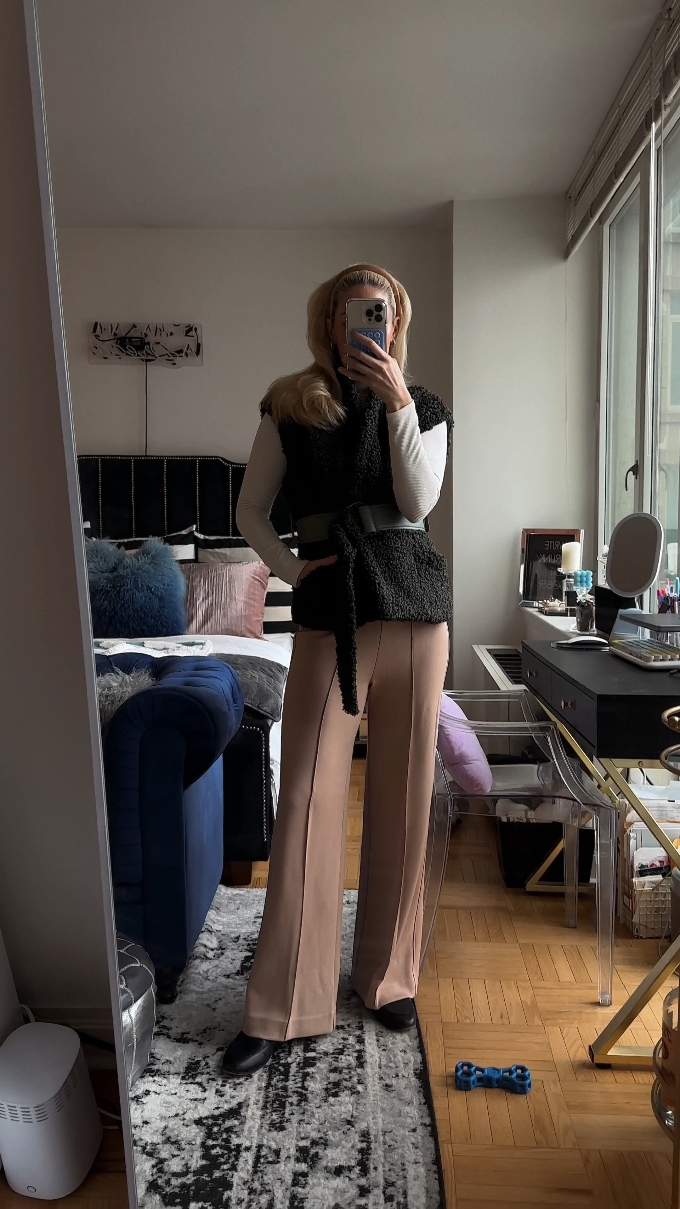 WINTER WORKWEAR WORK OUTFIT

Neutral slacks, boucle vest, belted vest, turtleneck shirt, puffy thin headbands

#LTKSeasonal #LTKVideo #LTKworkwear