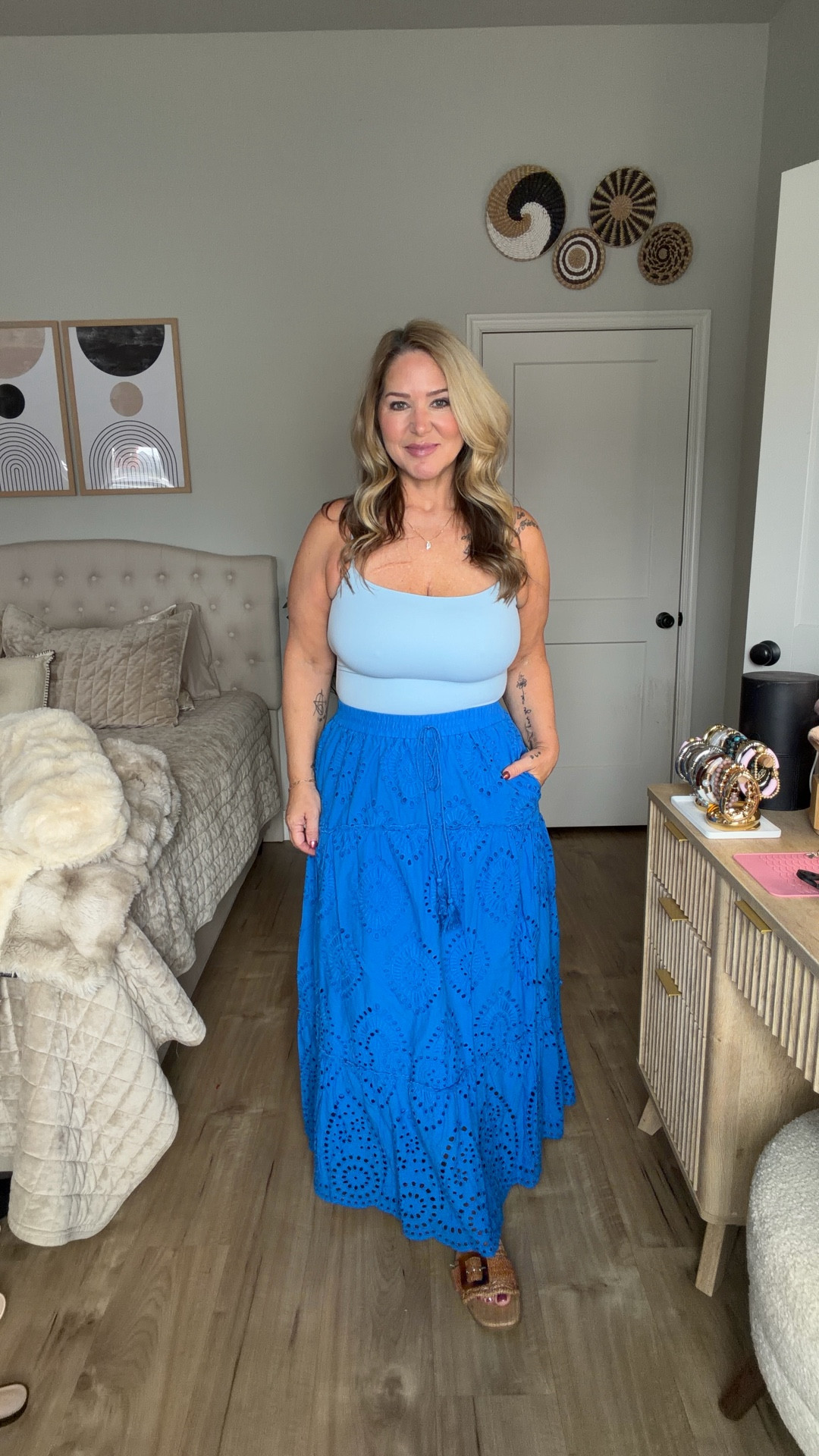 Size large

#LTKPetite #LTKMidsize #LTKOver40