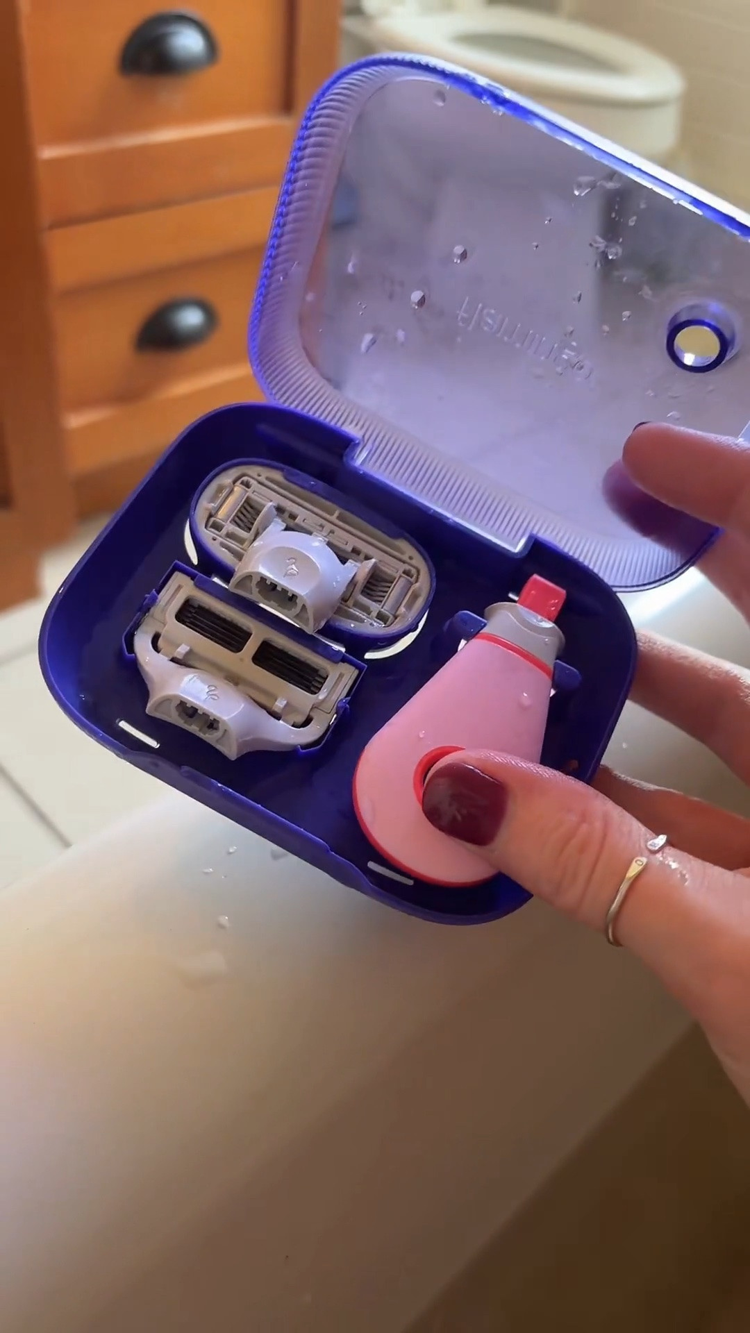 Flamingos travel, razor set is incredibly convenient and I love how compact it is! Flamingo has some of the best razors out there for women.
#FlamingoRazors #Razor #womensrazorb#personalrazor #selfcare

#LTKSaleAlert #LTKBeauty #LTKselfcare