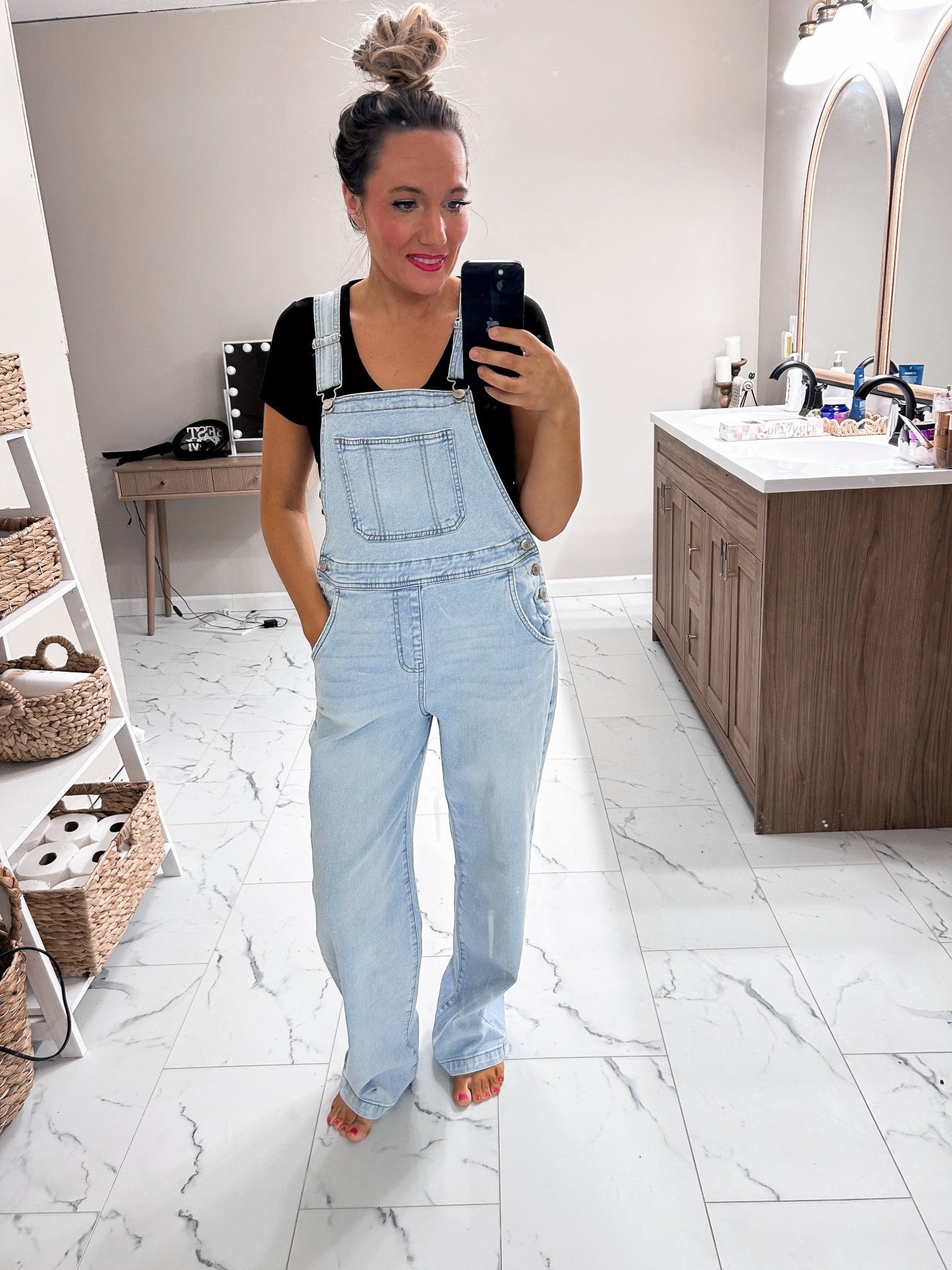 These overalls are so cute on. I didn’t know how I would feel about that but thought they were cute, I’m in LOVE 

#LTKootd #LTKPetite #LTKmomlife