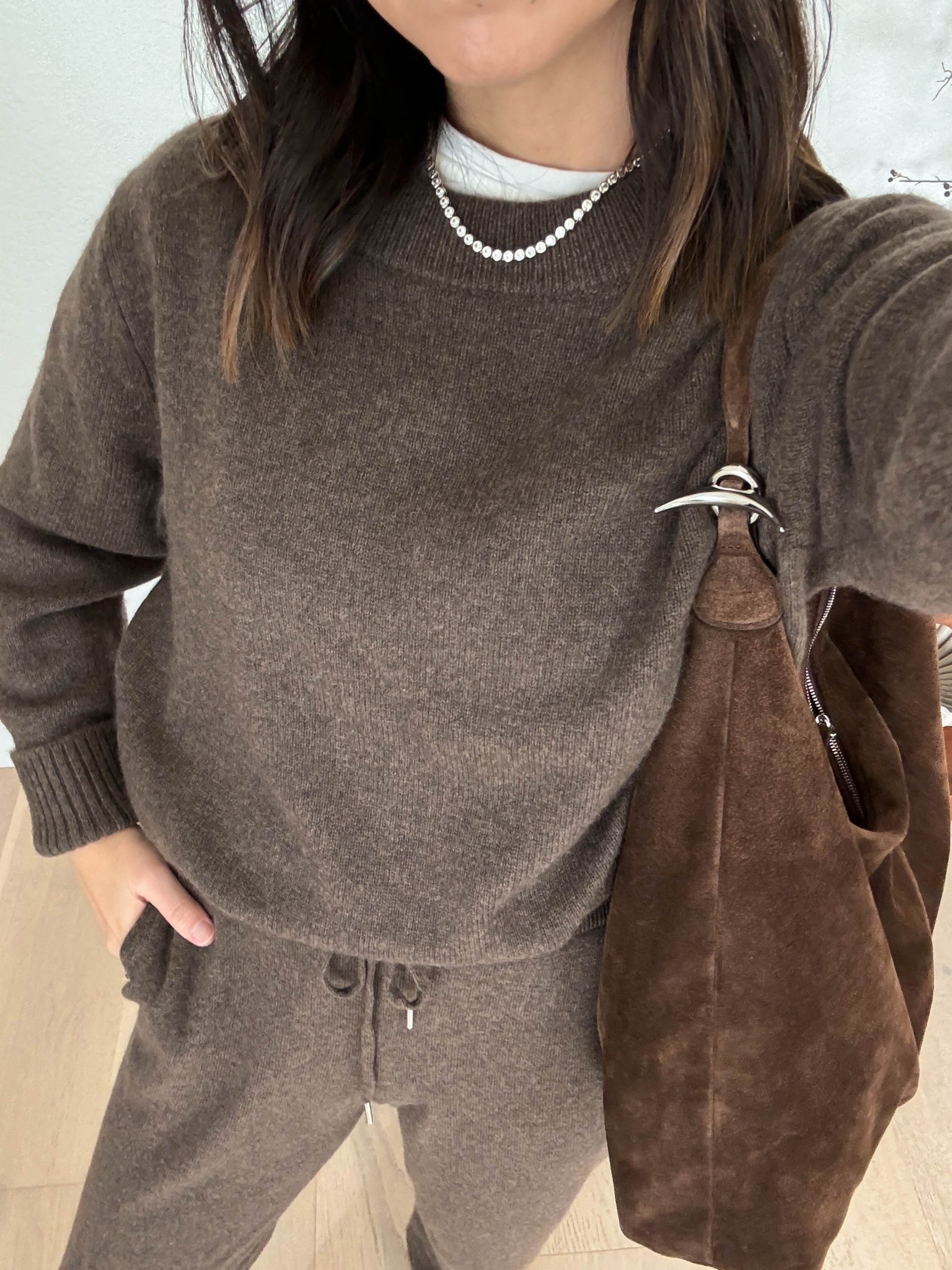 2025 bestseller: Quince cashmere boyfriend sweater. So luxe at an incredible price. 

Quince Cashmere Boyfriend sweater xs in brown
Quince Cashmere Joggers xs in brown


#LTKSeasonal #LTKPetite