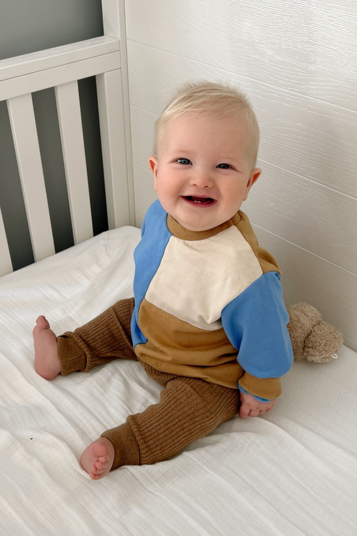 Cutest color-blocked baby sweatshirt under $10! #hm #hmbaby 

#LTKkids #LTKbaby #LTKSeasonal