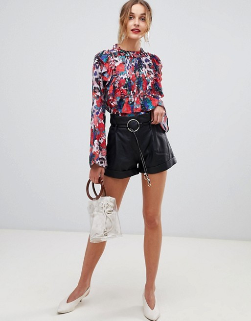 Lost Ink - Short en similicuir avec ceinture à boucle | ASOS FR