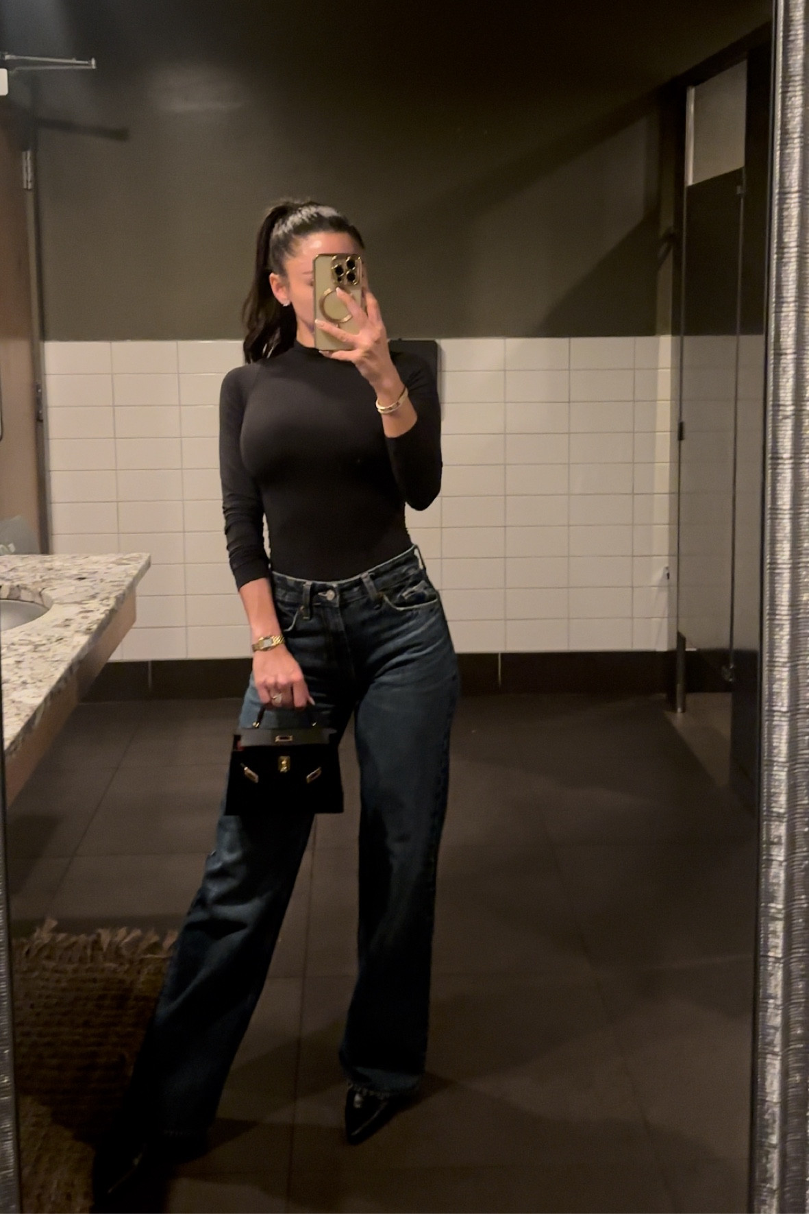 Best Seamless Tops  
Wearing an xs