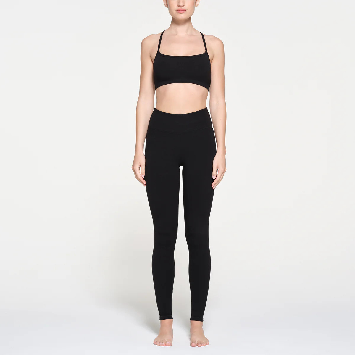 OUTDOOR HIGH-WAISTED BANDED LEGGING | ONYX | SKIMS (US)