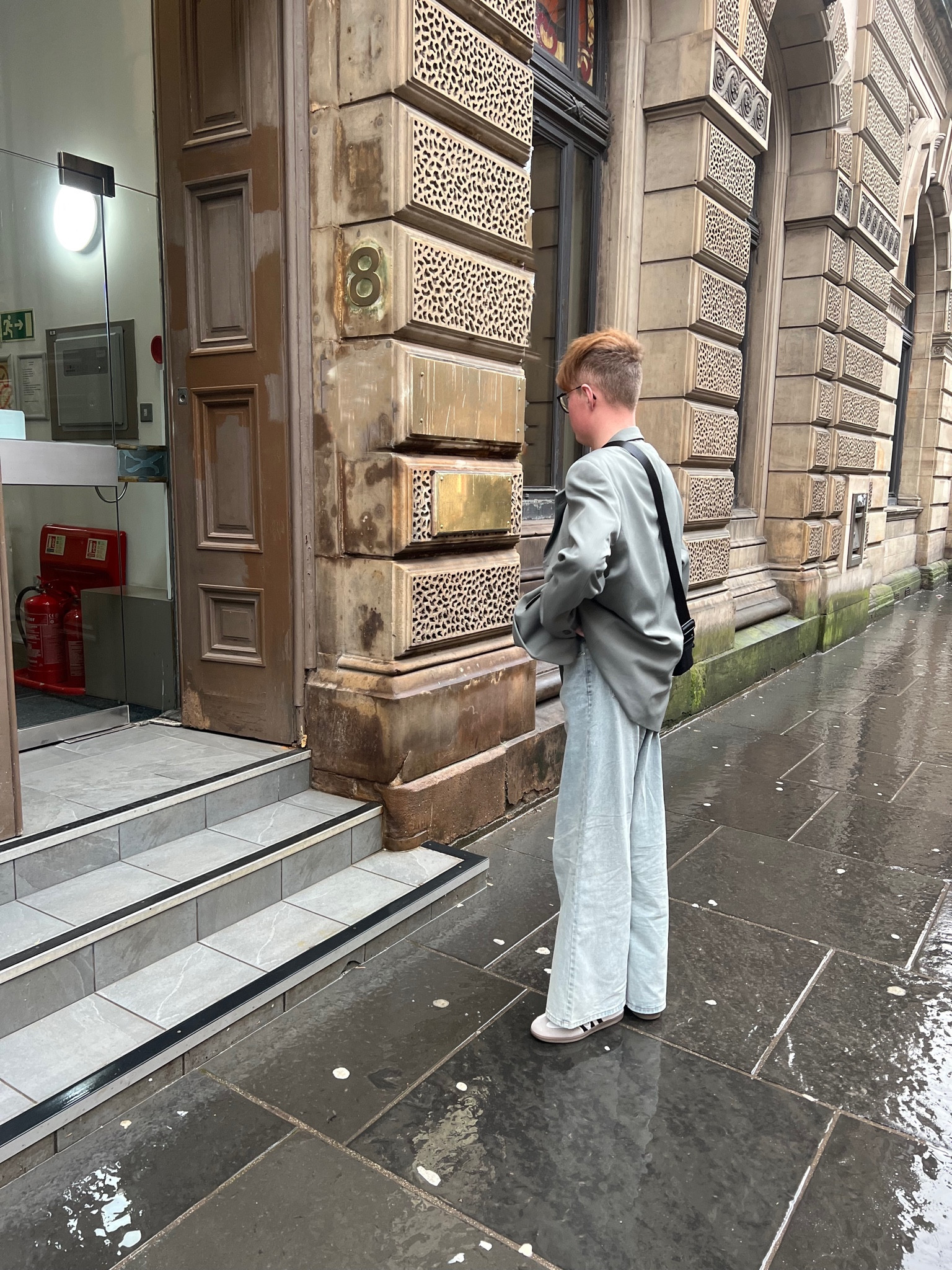 Everyday minimal outfit capsule wardrobe wide leg jeans 90s style Pinterest aesthetic

#LTKworkwear #LTKshoecrush #LTKstyletip