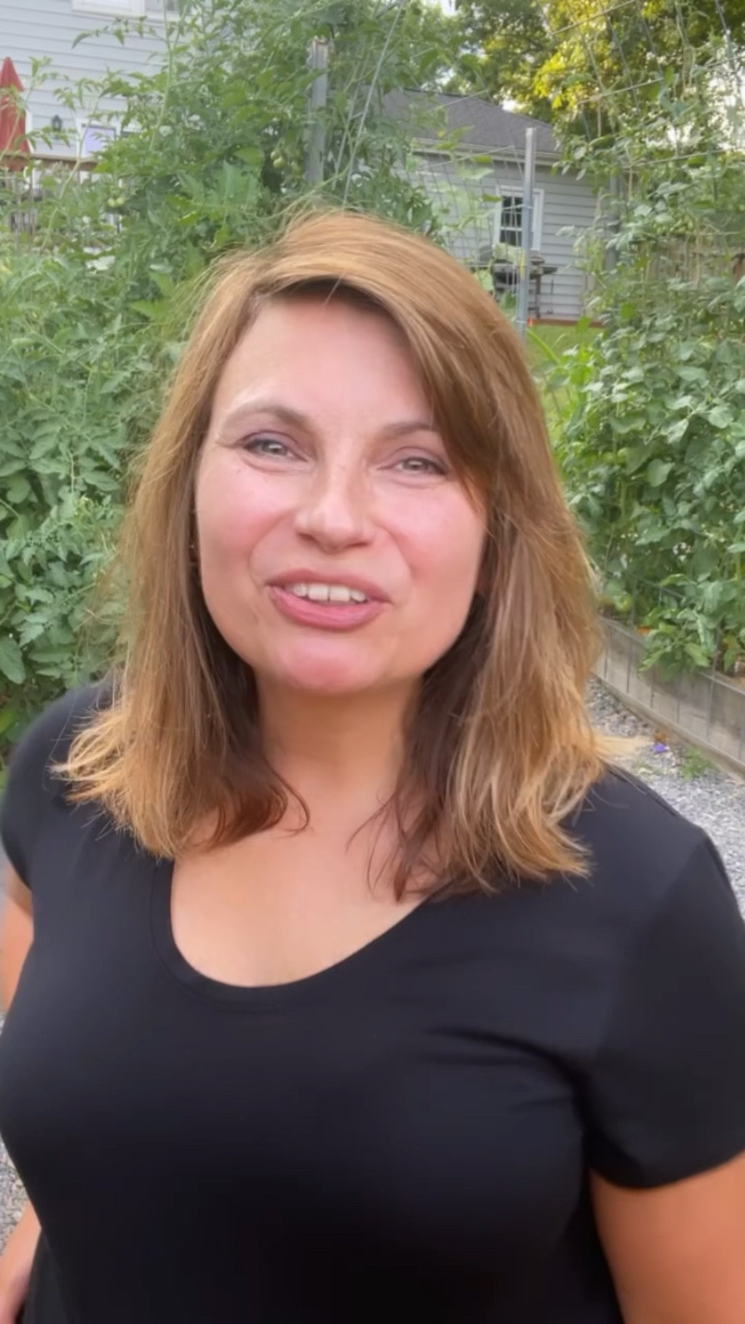 Gardener Gift Guide. I use these three items on the repeat when working in the garden.

#LTKGiftGuide #LTKfindsunder100