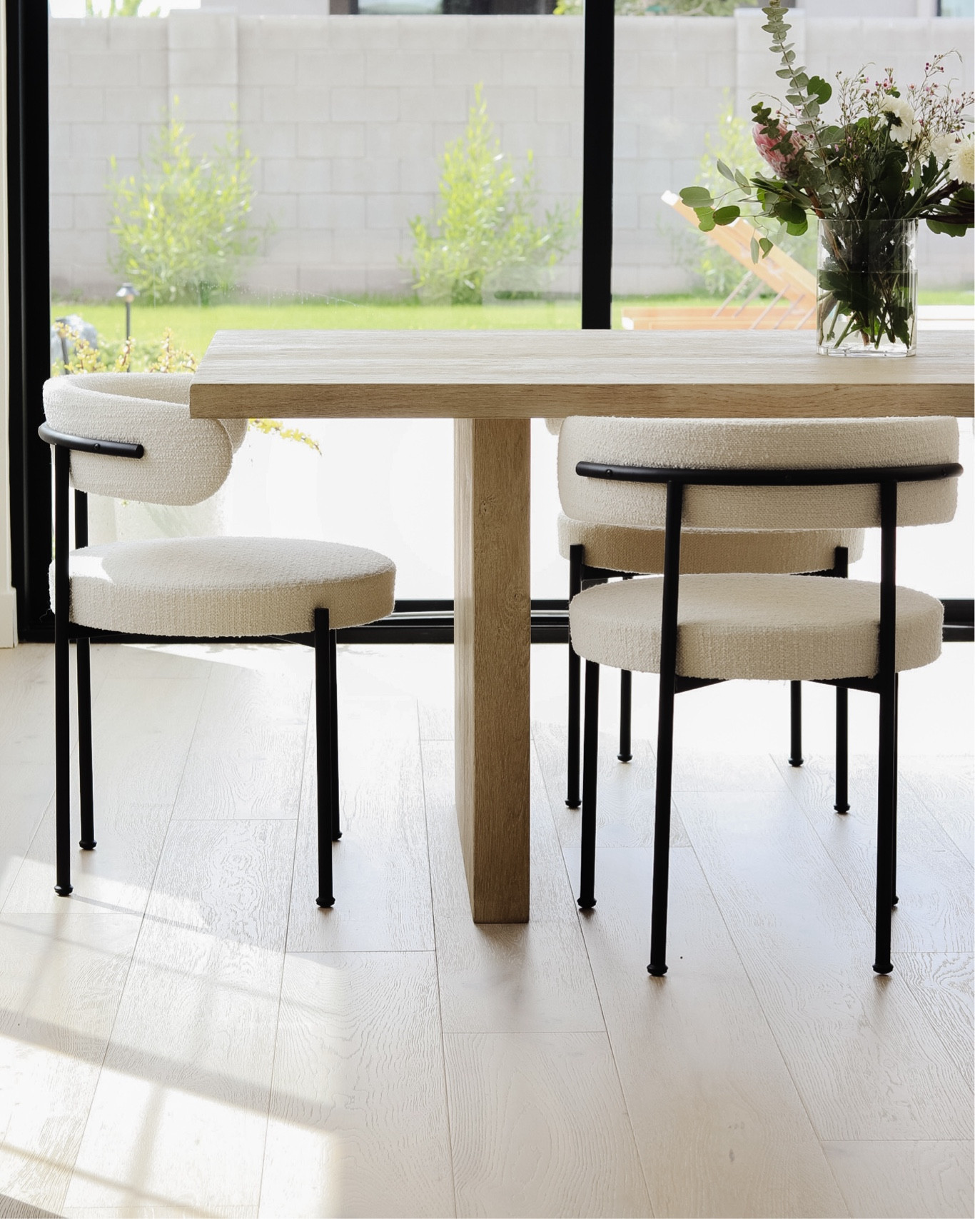 These dining chairs are beautiful and also on sale right now! 

Dining chairs, boucle, modern dining room 

#LTKcanada #LTKsale #LTKhome