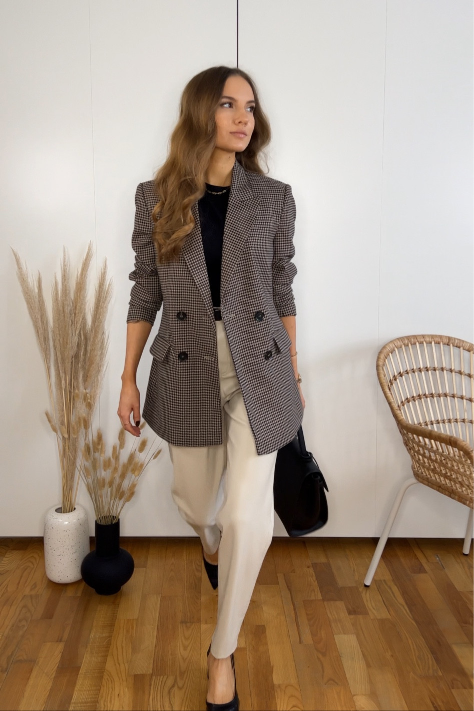 5 outfit ideas with blazers | look 5

bag is X NIHILO Bank bag

#LTKworkwear #LTKstyletip #LTKeurope