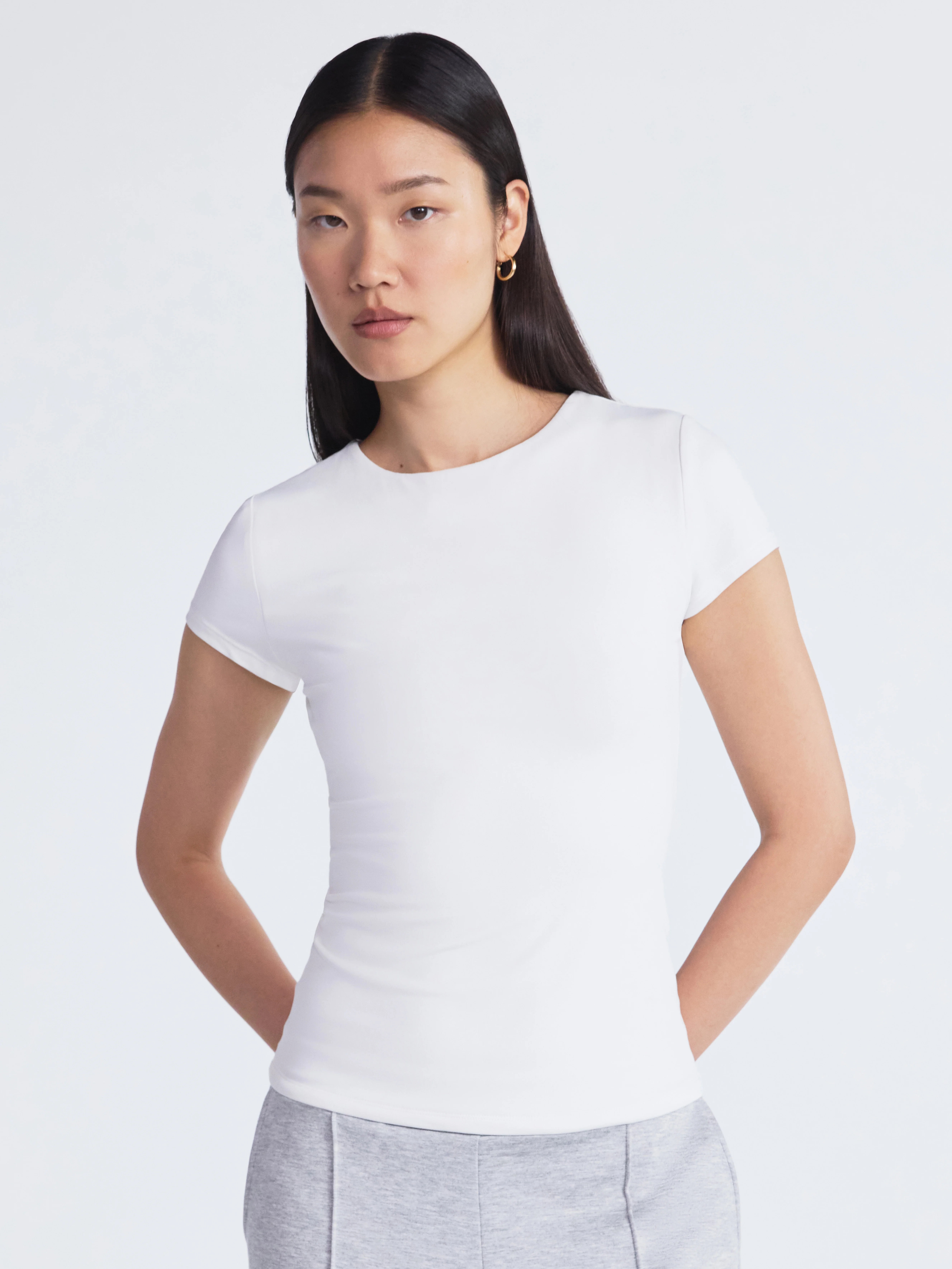 Scoop Women's Contour Fitted Tee with Short Sleeves, Sizes XS-XXL - Walmart.com | Walmart (US)