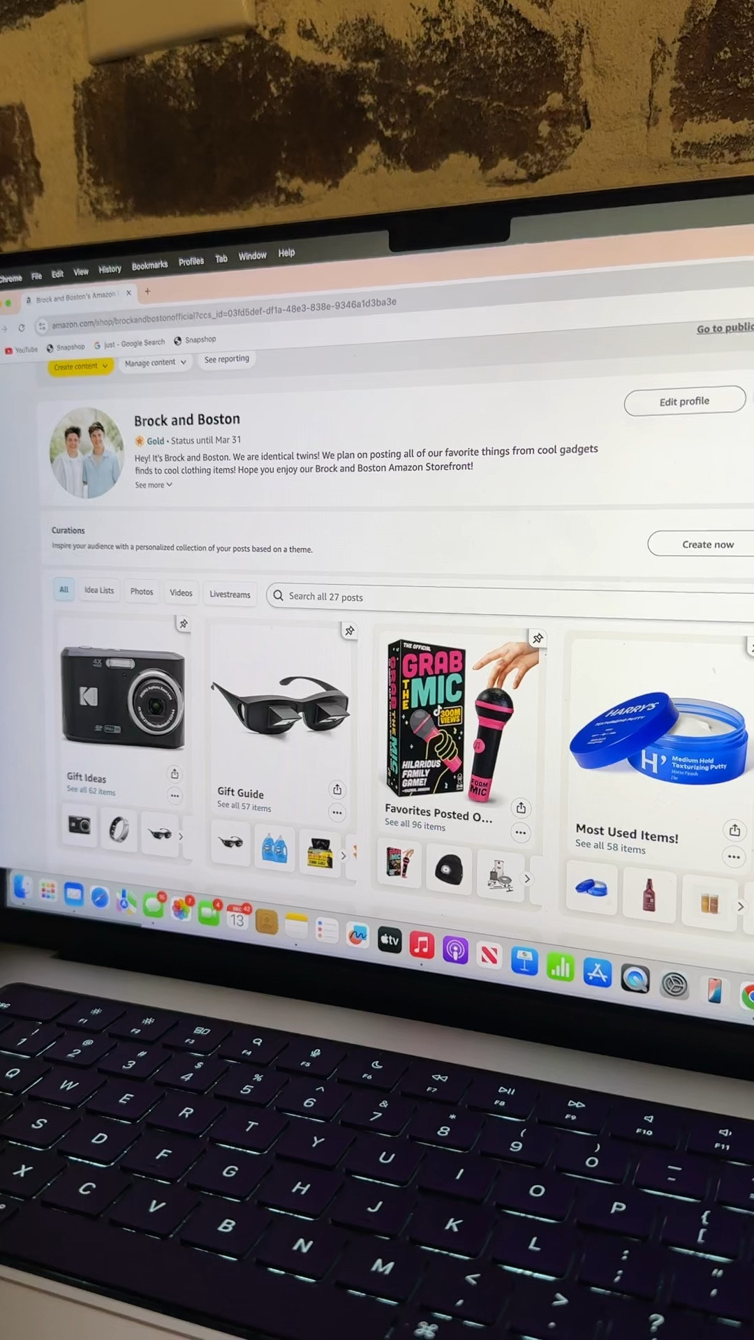 If you’re looking for some last-minute Christmas gift ideas! Brock and I have spent hours on Amazon creating gift guides. If you’re worried about it getting in time for Christmas on most of the products, it will tell you how many days it will come before Christmas. 🙌🏼



#LTKGiftGuide #LTKHoliday #LTKMens