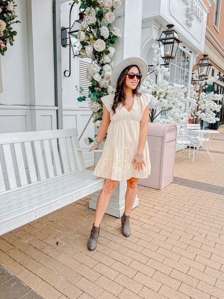 The cutest dress from Flag and Anthem has just dropped! I will be wearing this to all the summer country concerts 🙌🏼

Code FA-JOSIE20 saves you an extra 20% too 


#LTKstyletip #LTKFestival #LTKunder100