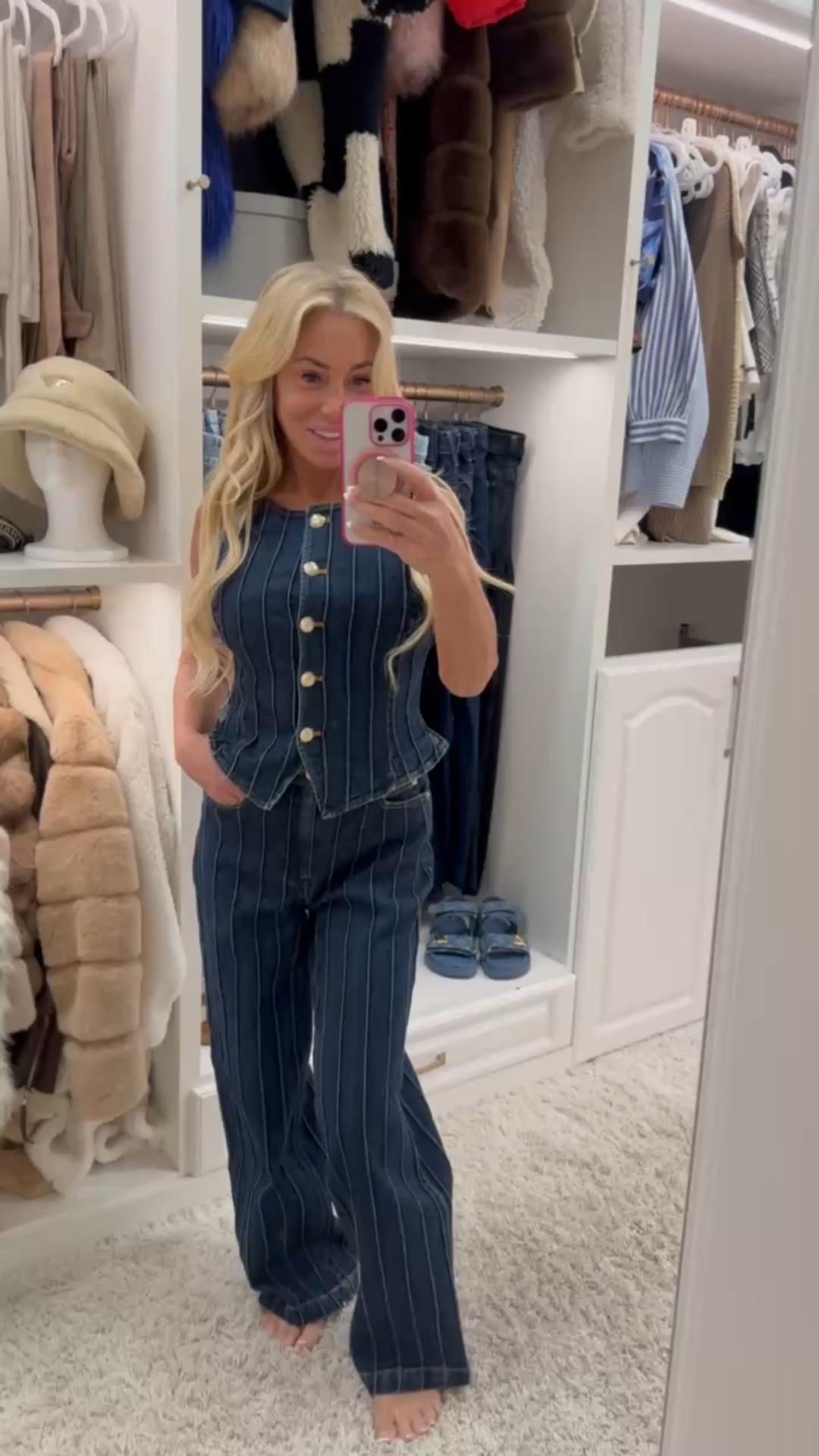 Denim on denim 'cause why not? 💖✨

#ootd #denim #vest

#LTKootd #LTKPetite #LTKHoliday