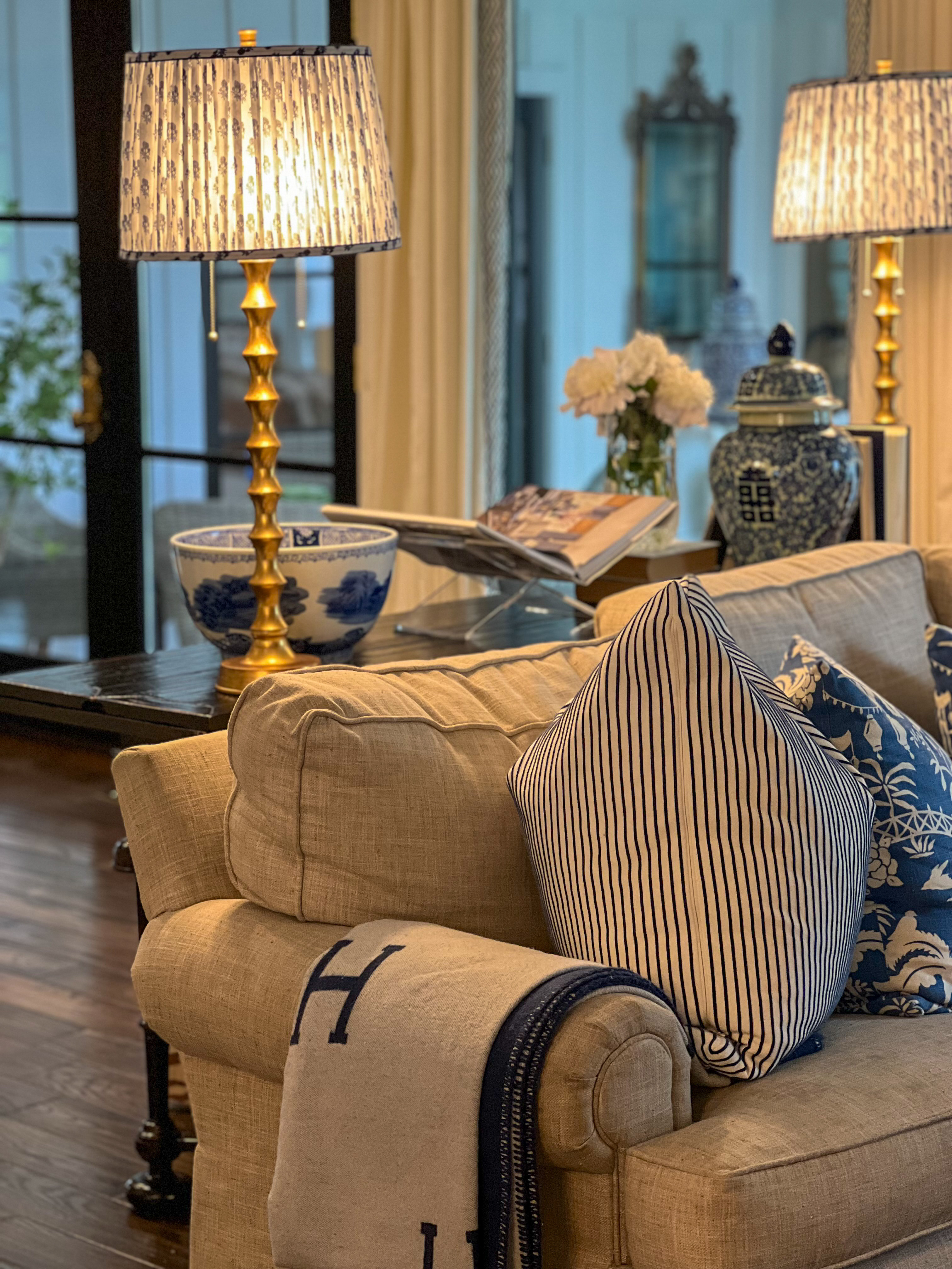 Living room decor | interior design 

#LTKHome #LTKStyleTip #LTKFamily