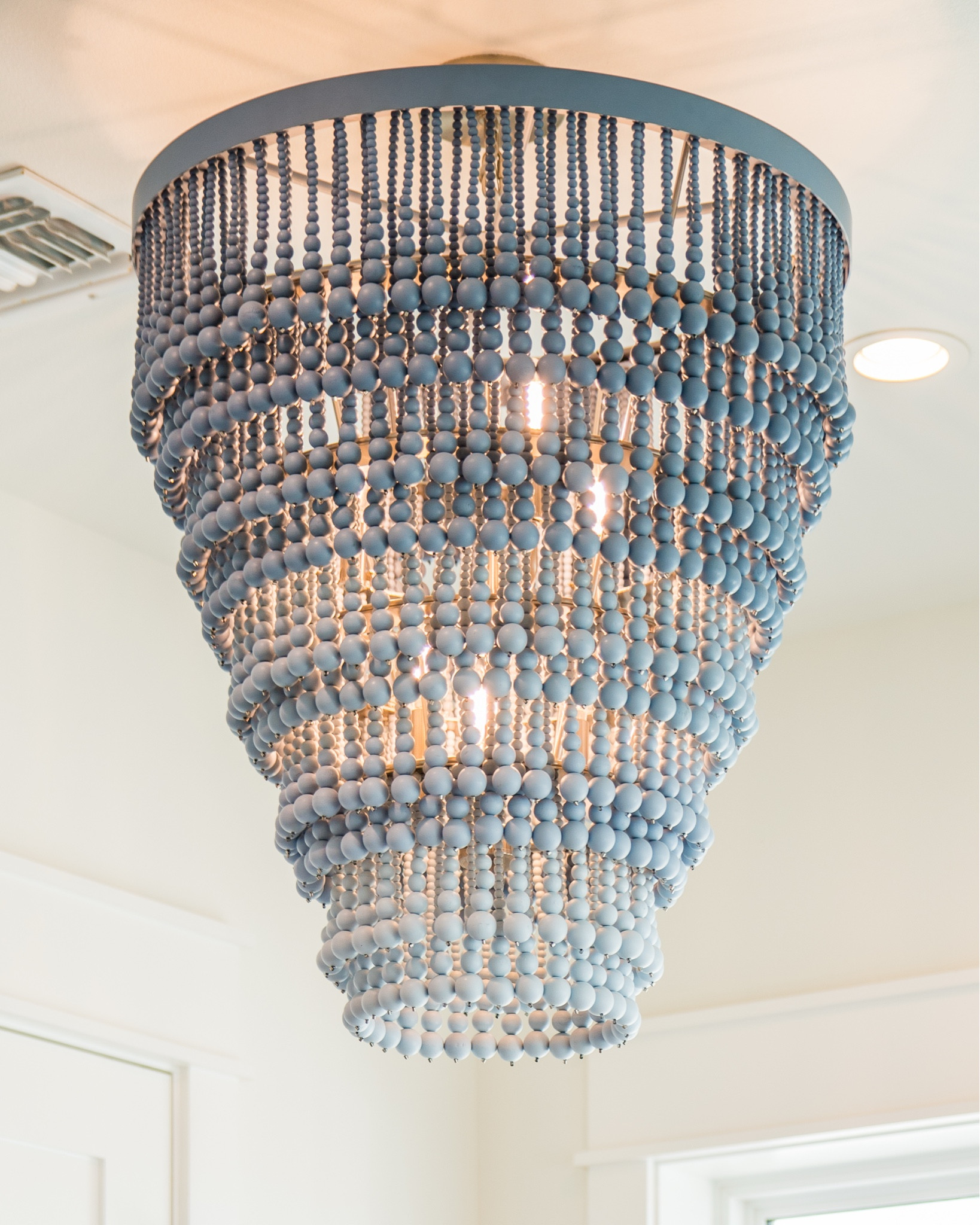  Coastal elegance at its finest! This stunning chandelier from one of our recent projects adds the perfect touch of texture and charm. Love how it complements the airy, coastal aesthetic! Here are some similar finds to help you achieve the look. #CoastalGlam #InteriorInspo #CoastalDecor #ChandelierGoals #HomeDesignLover #BeachHouseStyle #LightAndBright #ElegantSpaces #NeutralAesthetic #TimelessInteriors #CoastalVibes



#LTKHome