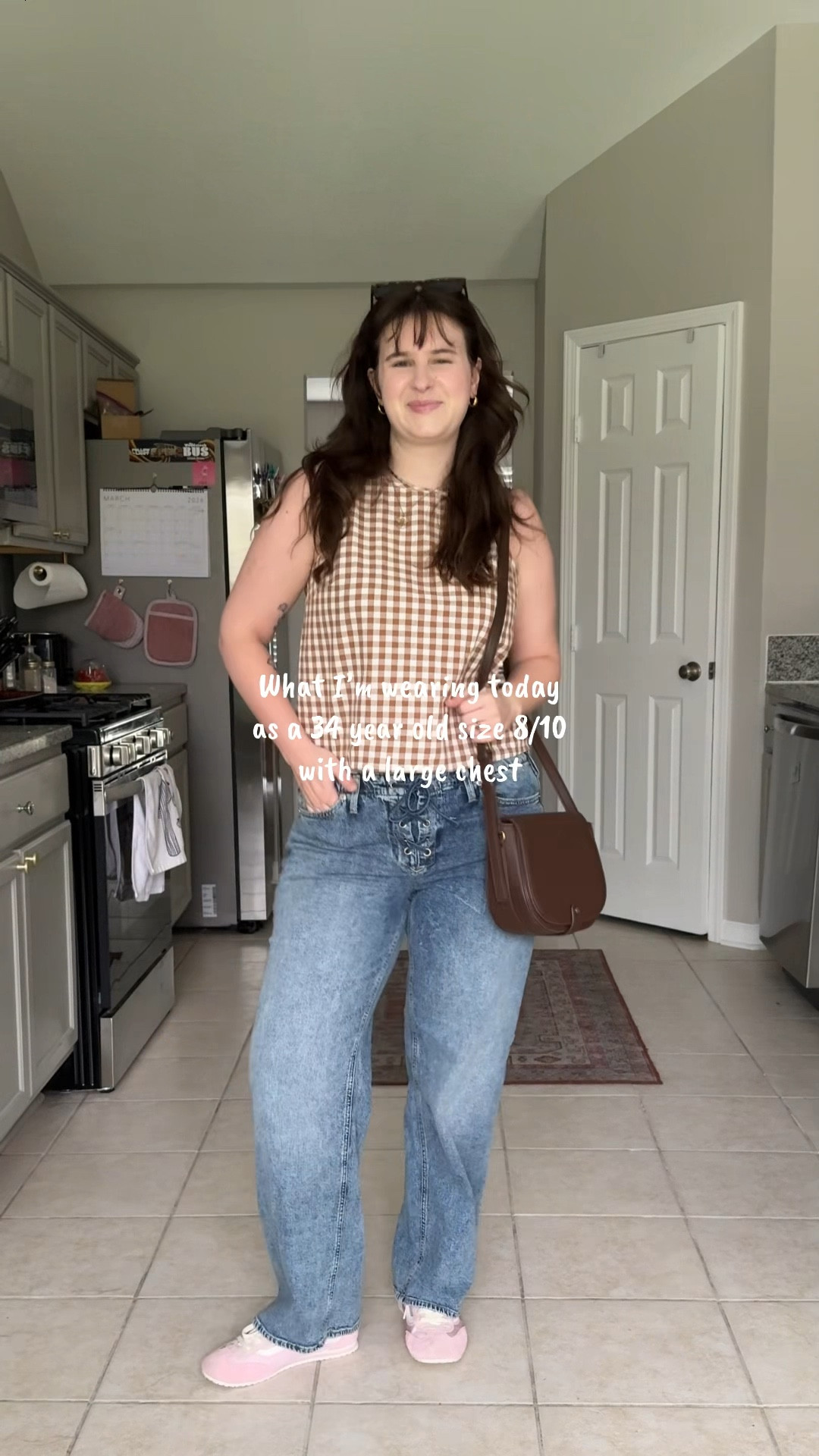 Happy Friday friends!! 

Top and sunglasses - @Amazon Fashion 
Jeans - @Gap 
Sneakers - @vans 
Bag - @Old Navy 

#size8fashion #fashionover30 #outfitinspo #styleinspo #ootd