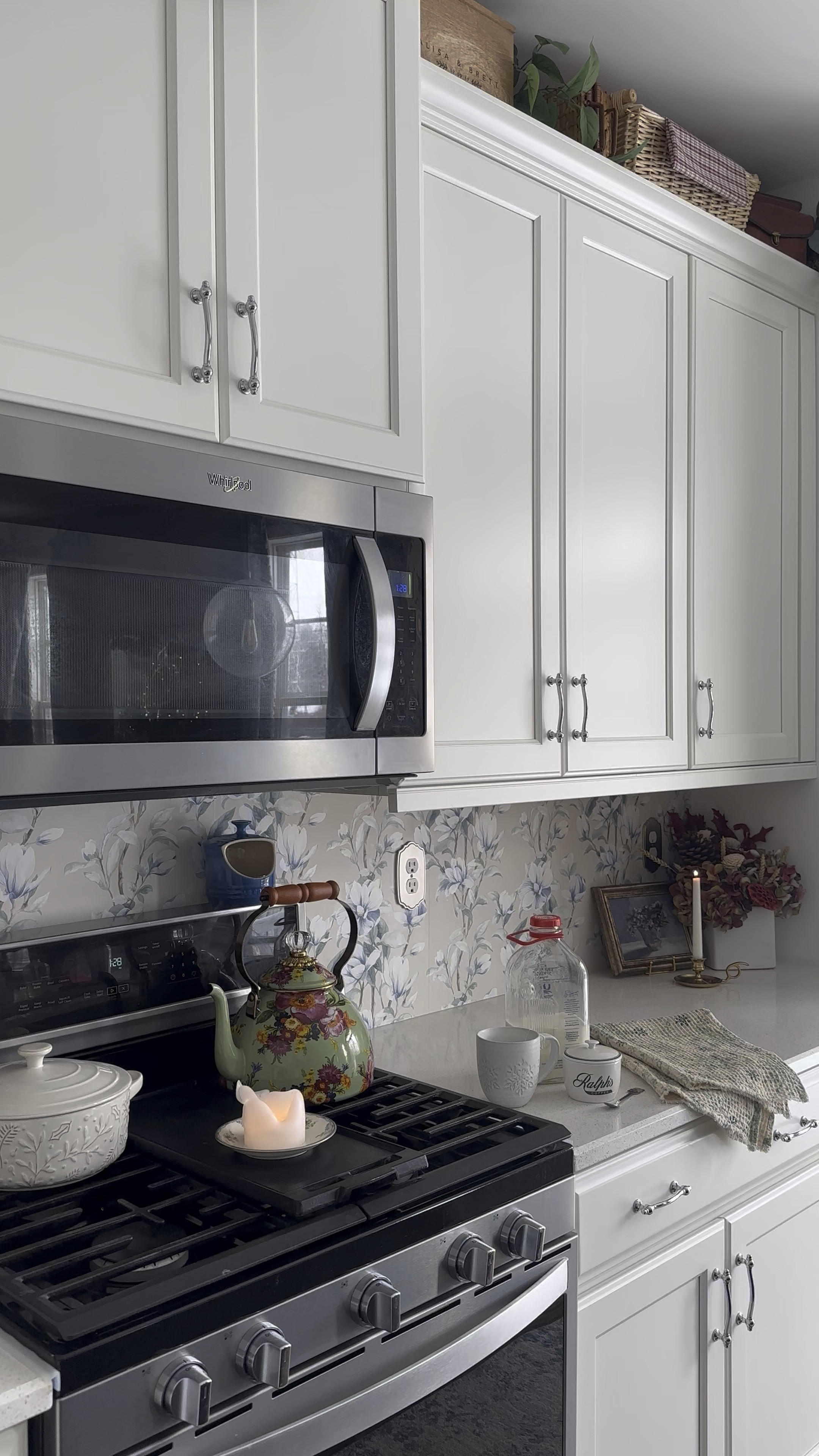 Teas on!

#teatime #cozykitchen #nancymeyers