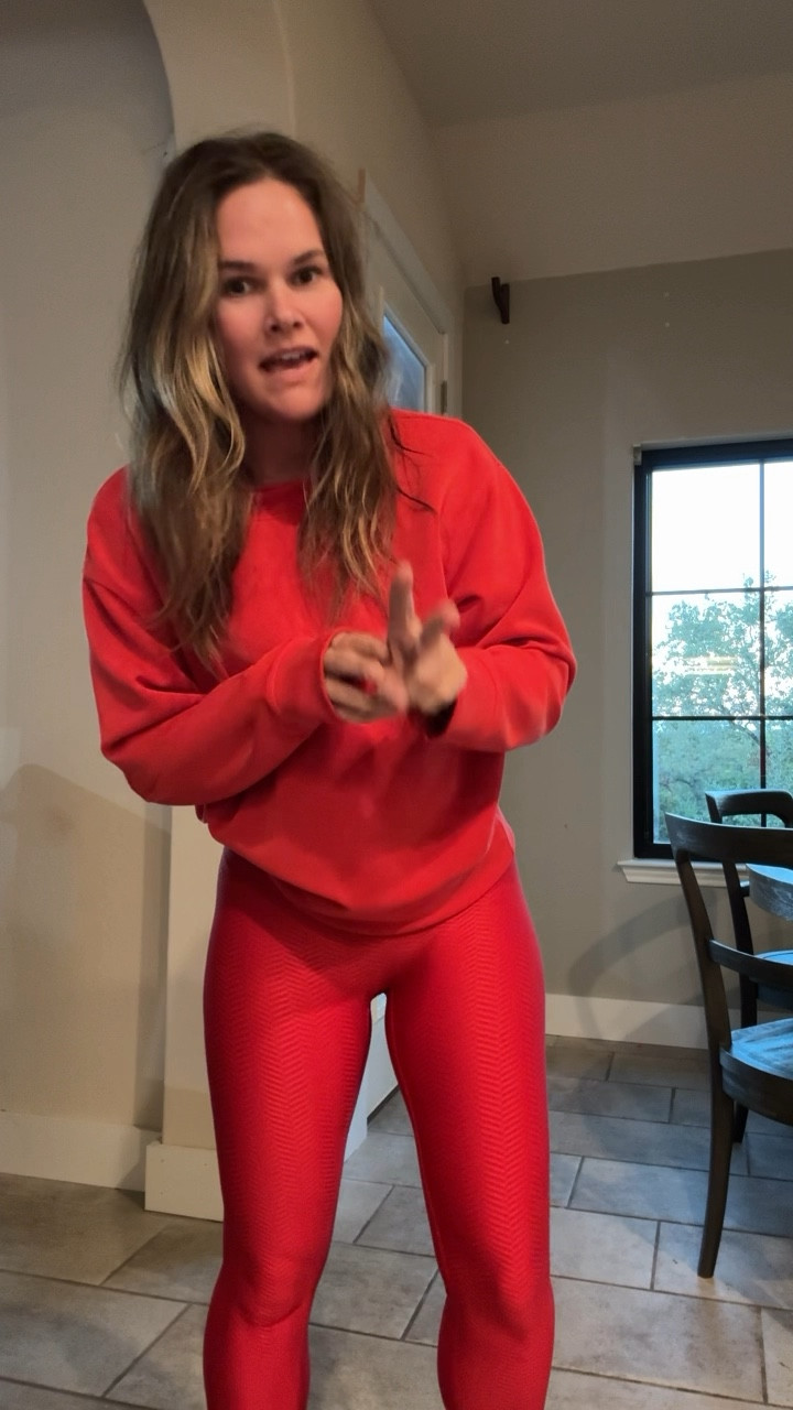 The most flattering leggings they have the coolest texture that helps to hide all the things. High rise, great material and stay up! Leggings, workout, fitness, activewear 

#LTKSaleAlert #LTKActive #LTKFitness