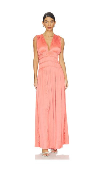Ulla Johnson Tasneem Deep V Gown in Coral. - size 12 | Revolve Clothing (Global)