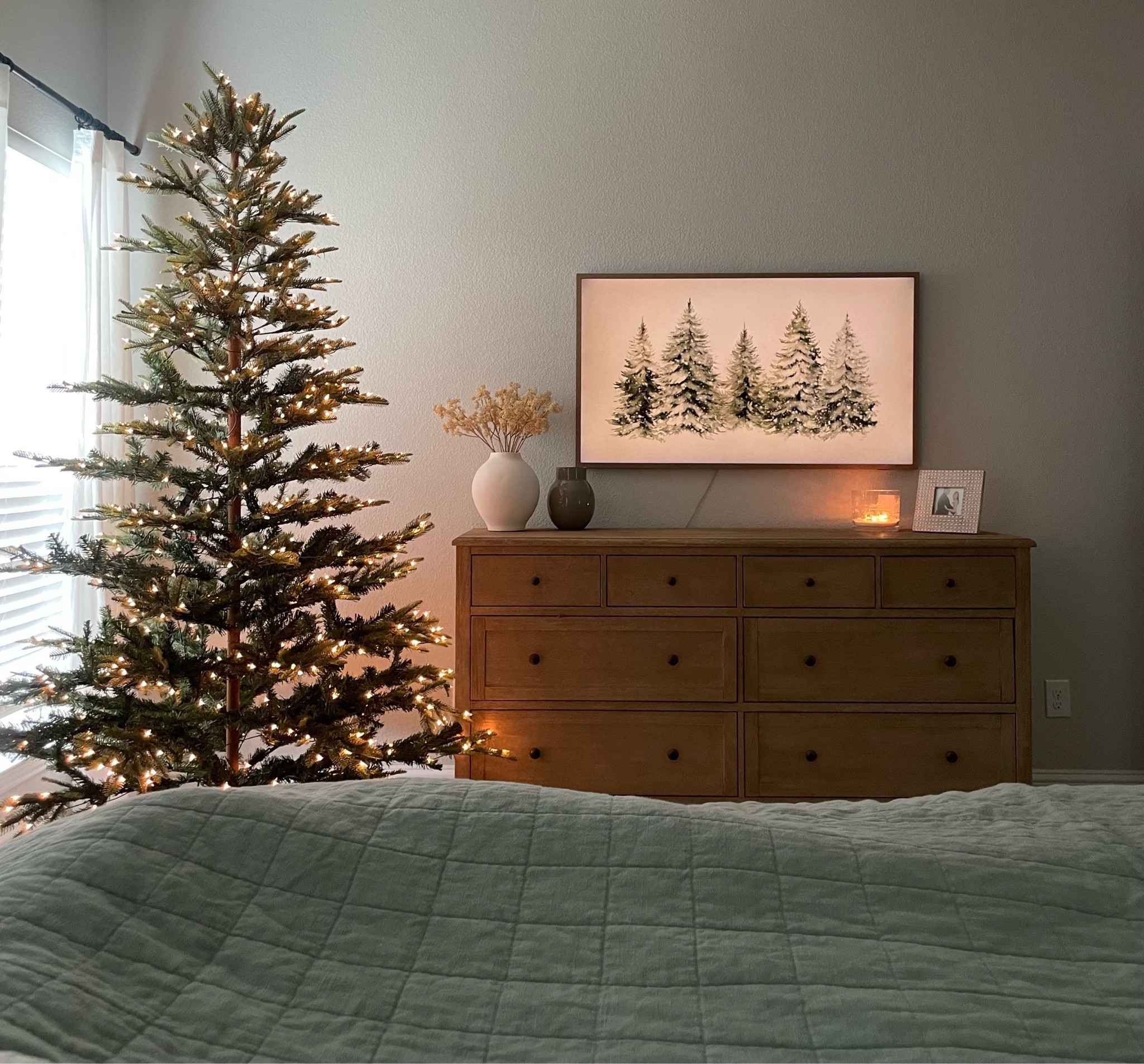 Putting a tree in our bedroom was the best idea!

#LTKHoliday #LTKSeasonal