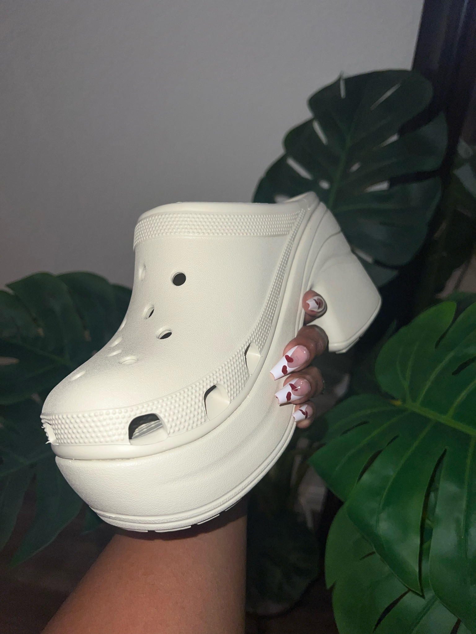 Croc Siren- “Bone” 🦴

#LTKsalealert #LTKshoecrush #LTKstyletip