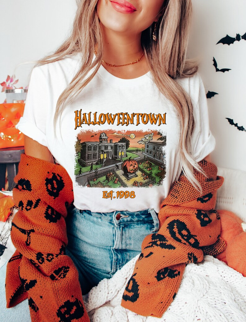 Halloweentown Est 1998 Sweatshirt, Halloweentown Shirt, Retro Halloweentown Sweatshirt, Vintage H... | Etsy (US)