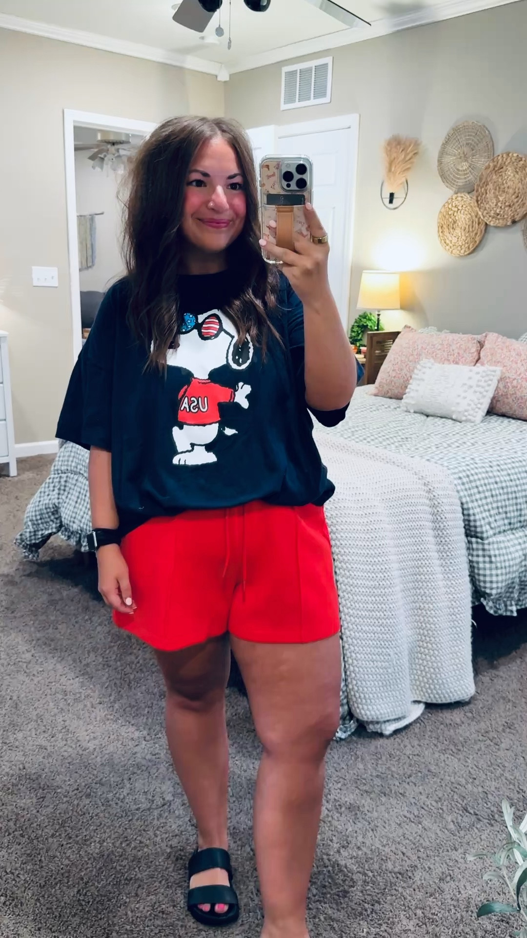 Red, white & ready for anything ❤️🤍💙 grabbed this tee from Old Navy & it’s an instant favorite!

sandals: sold out, but linking similar options below!
shorts: fit true to size // wearing a large
tee: fits oversized // wearing a large 

 