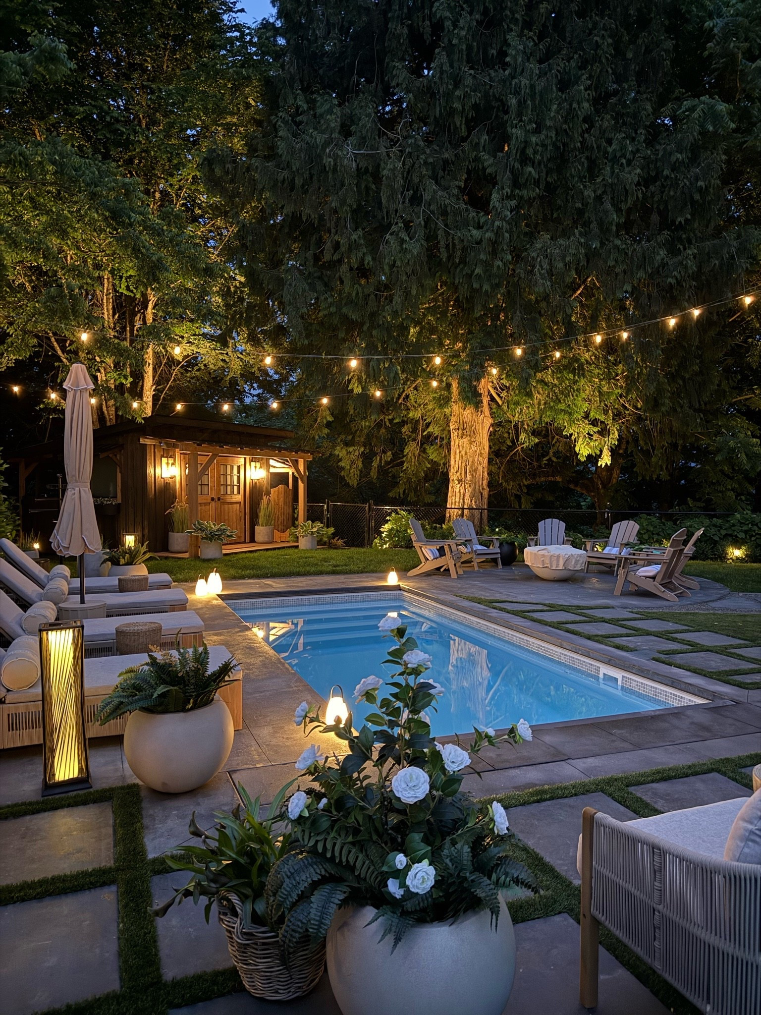 Love these glowing lanterns for the backyard! So gorgeous! These are rechargeable and have color changing options!