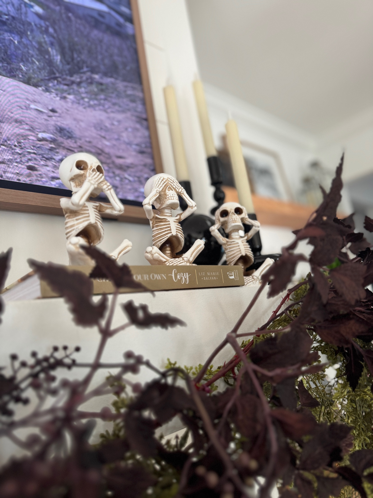 I’m in loveee with these guys 🖤 from Amazon 

#LTKFallSale #LTKHome #LTKSeasonal