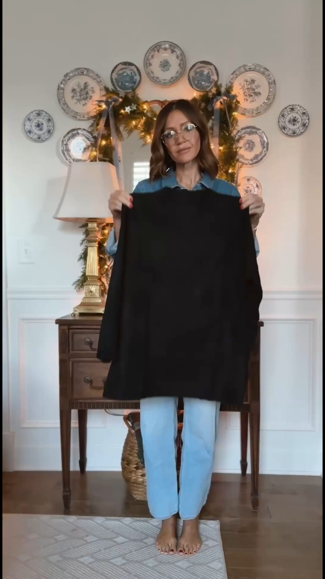 Small in sweater 
Small in skirt 
Small in faux fur coat 
Small in sequin skirt 
25 in wide leg jeans 
Xs in navy blazer 
Xs in burgundy coat 
Xs in faux fur collar coat 
S in plaid blazer 
S in pleated skirt 
26 in light wash jeans with 30” inseam 
Xs In plaid ruffle neck 