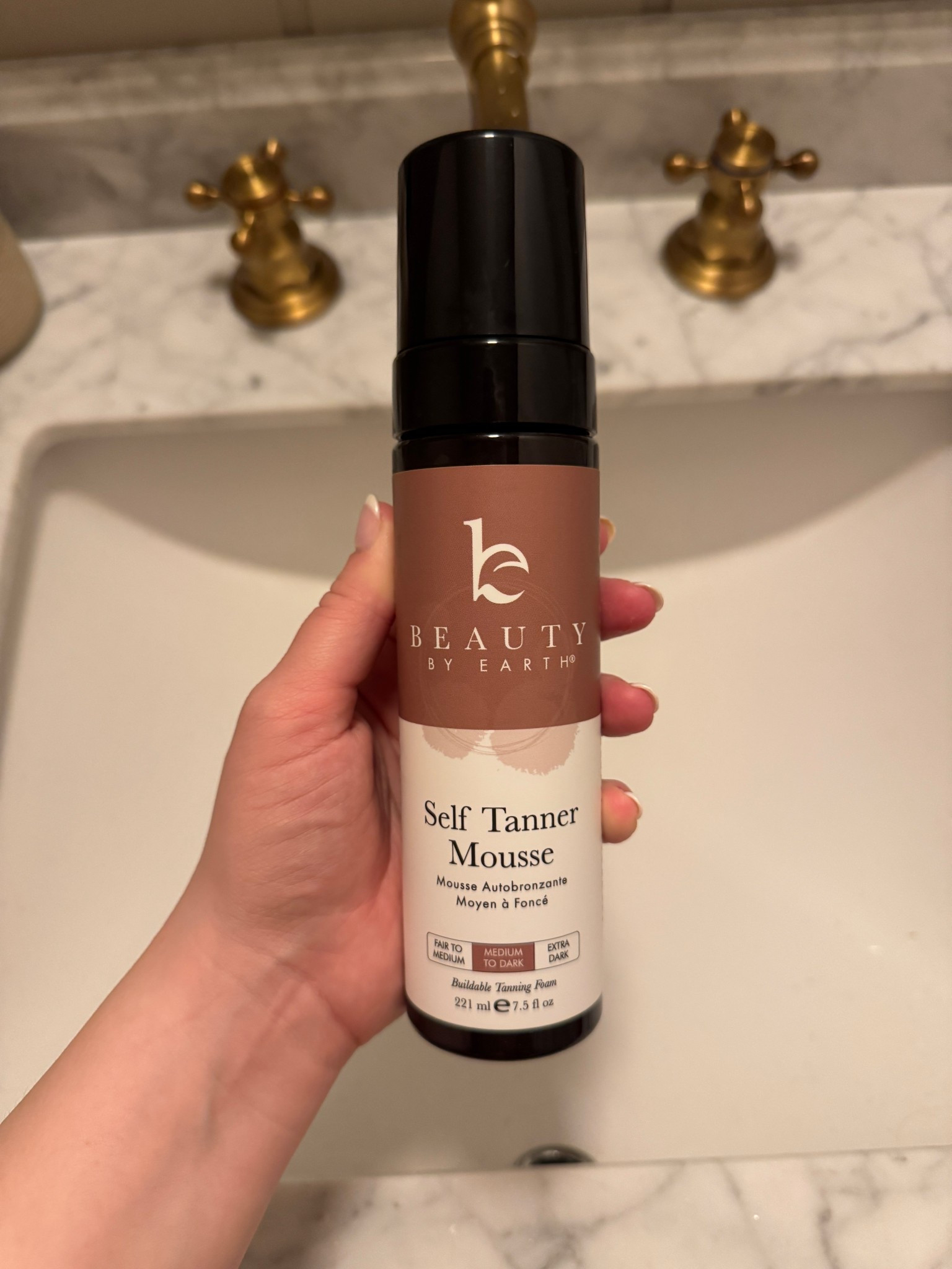 Self tan night with my favorite non toxic foaming tanner 

#LTKBeauty #LTKSaleAlert #LTKFindsUnder50