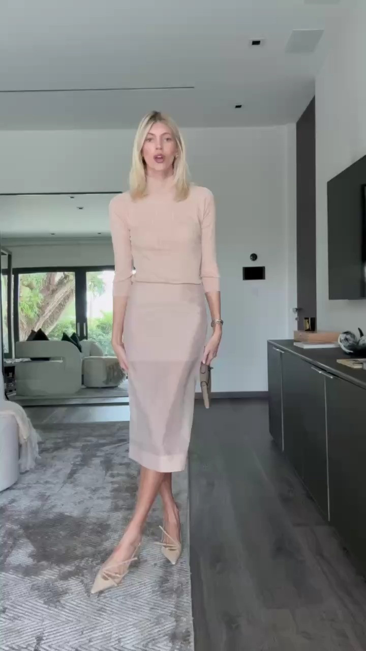 Monochrome Moment🤍I'm obsessed with this sweater! 

 #LTKStyleTip #LTKShoeCrush #LTKItBag