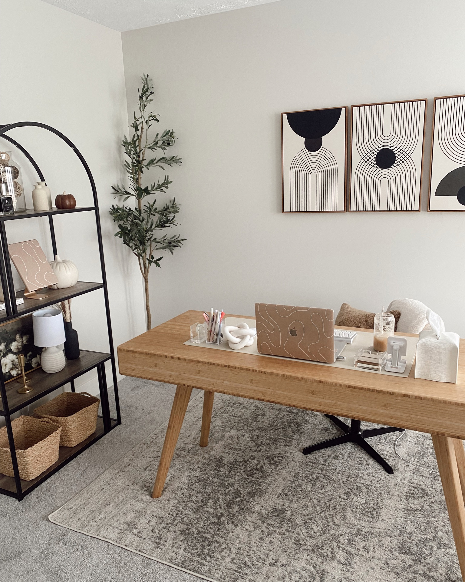 Home office 🍃

#LTKhome #LTKfindsunder50 #LTKfindsunder100