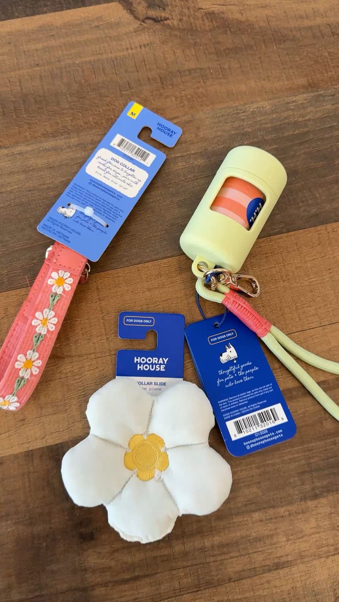 The way I went absolutely crazy over the new dog finds at target!! Spoiled my girl with a new collar and leash! How cute are the daisies and the pink! 
Dog finds at @Target 

Dog mom
Goldendoodle
Dog must haves
Dog collar and leash

#targetfinds