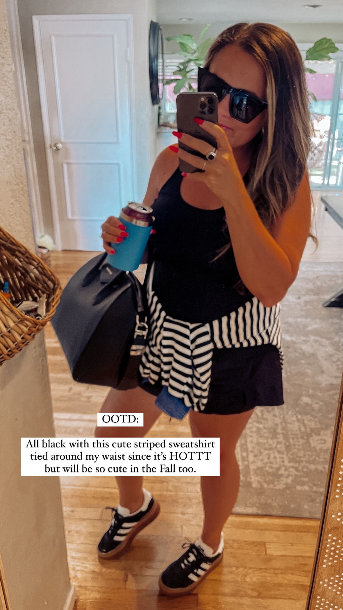 Ordered a size XL in this striped crew neck from Amazon for a very oversized look. 
 
#Amazon 