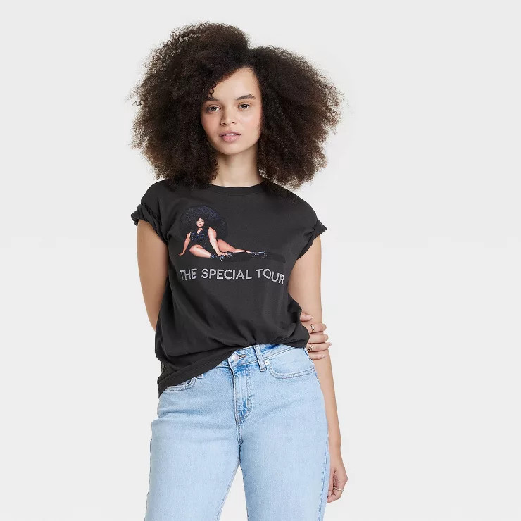 Women's Lizzo The Special Tour Short Sleeve Graphic T-Shirt - Black | Target