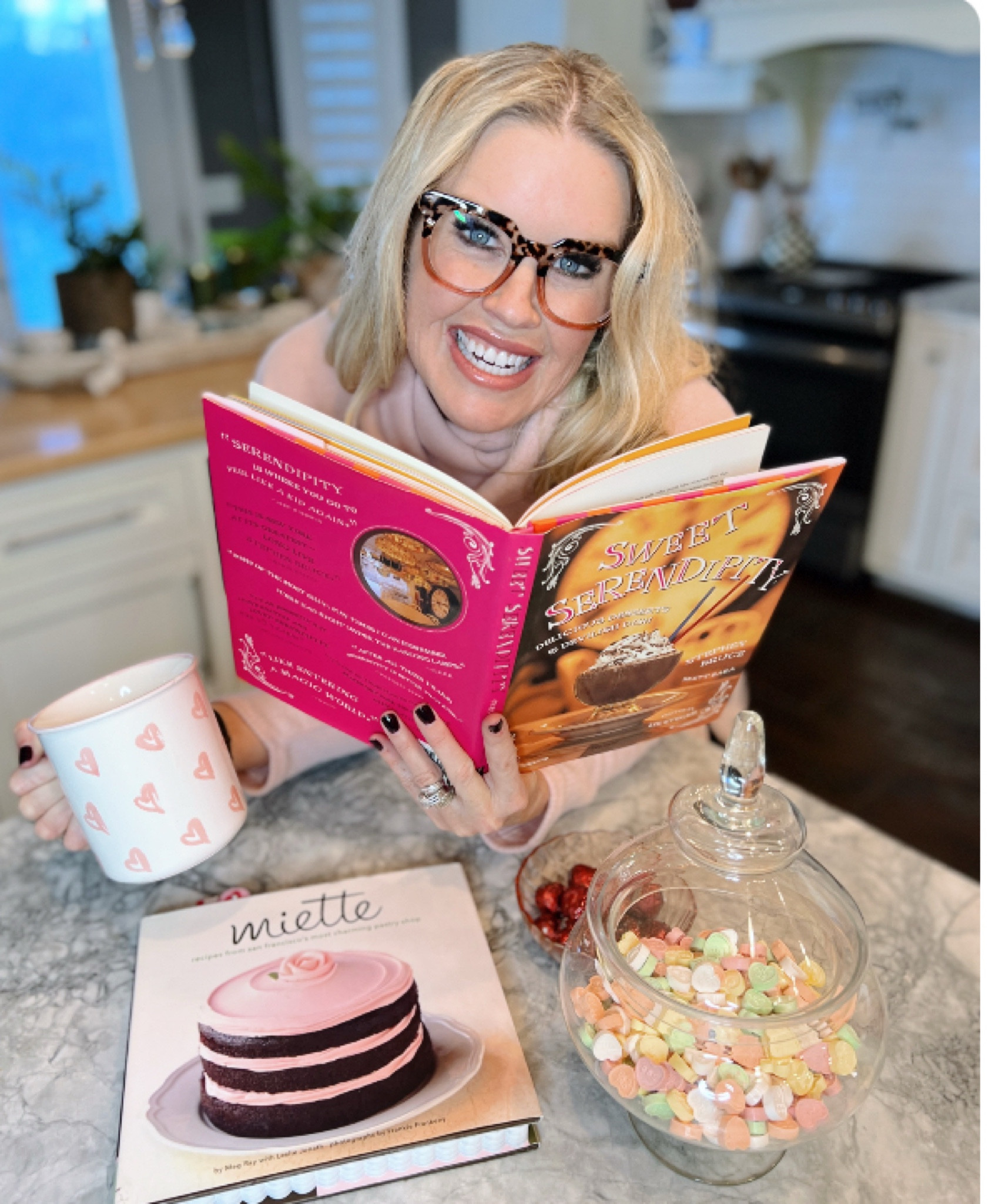 Sweets recipe books and Candy make great Valentine’s Day gifts♥️🌸💗

But you know what’s even better? And thoughtful.. cute readers 😎 are a Sweet and thoughtful gift❌🅾️




#LTKBeMine

#LTKGiftGuide #LTKFindsUnder50
