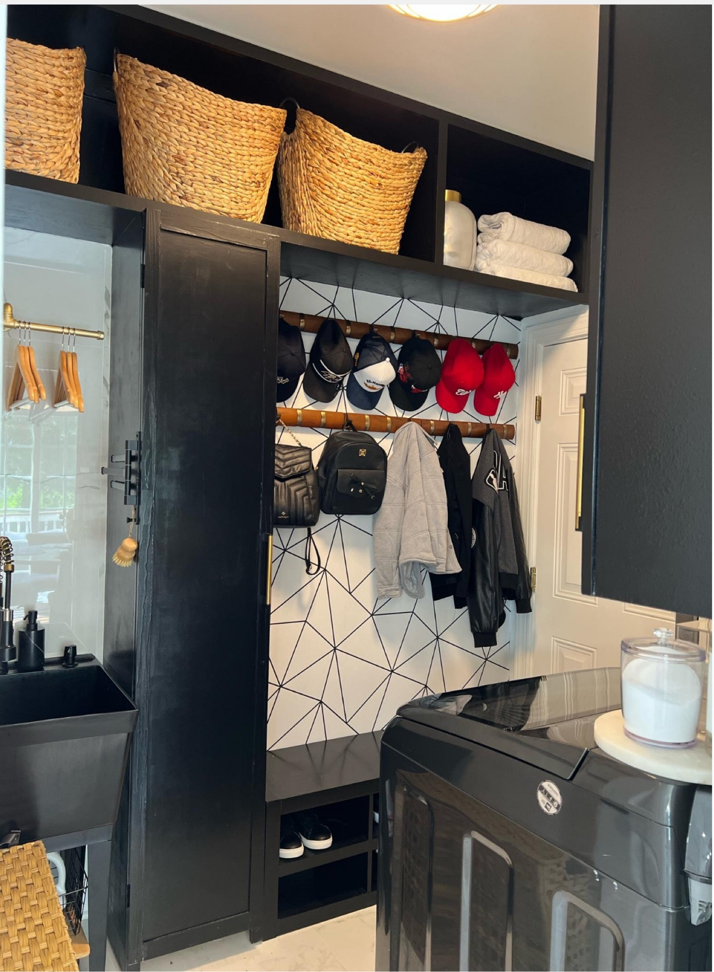Laundry and mud room space organization and storage ideas! #amazonfinds #organization #mudroom #laundryroom

#LTKxPrimeDay #LTKhome #LTKunder100