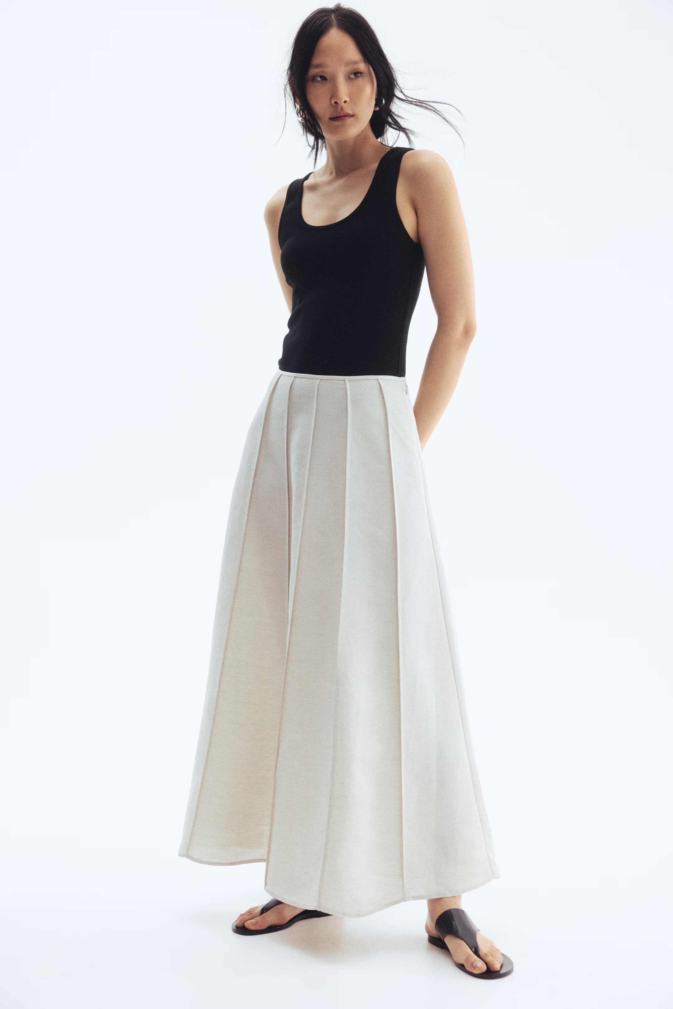 Flared linen-blend skirt | H&M (UK, MY, IN, SG, PH, TW, HK)