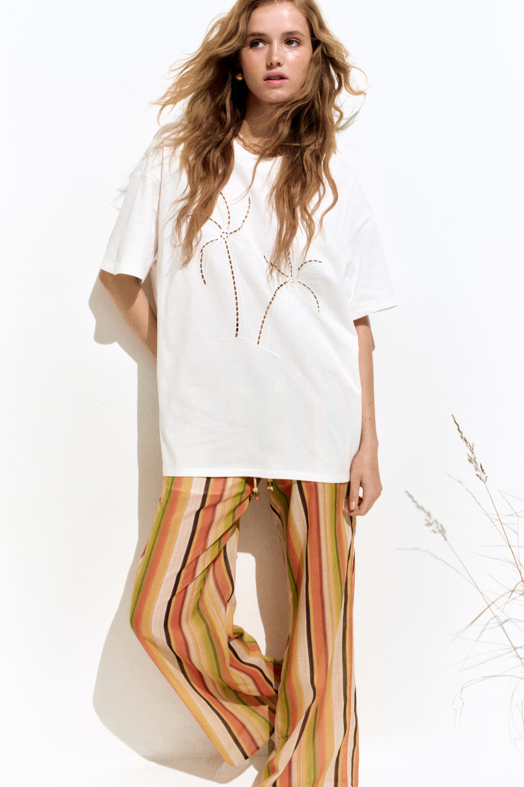 Oversized motif-detail T-shirt | H&M (UK, MY, IN, SG, PH, TW, HK)