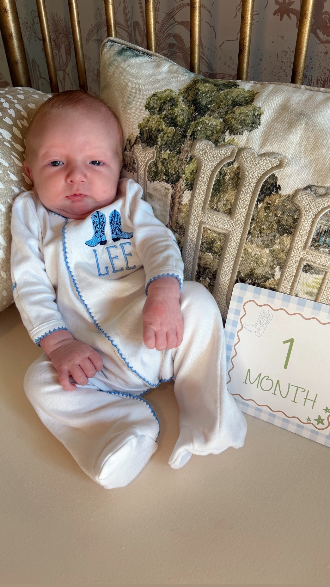 LCD5 is the embroidery font for his sleeper ! 