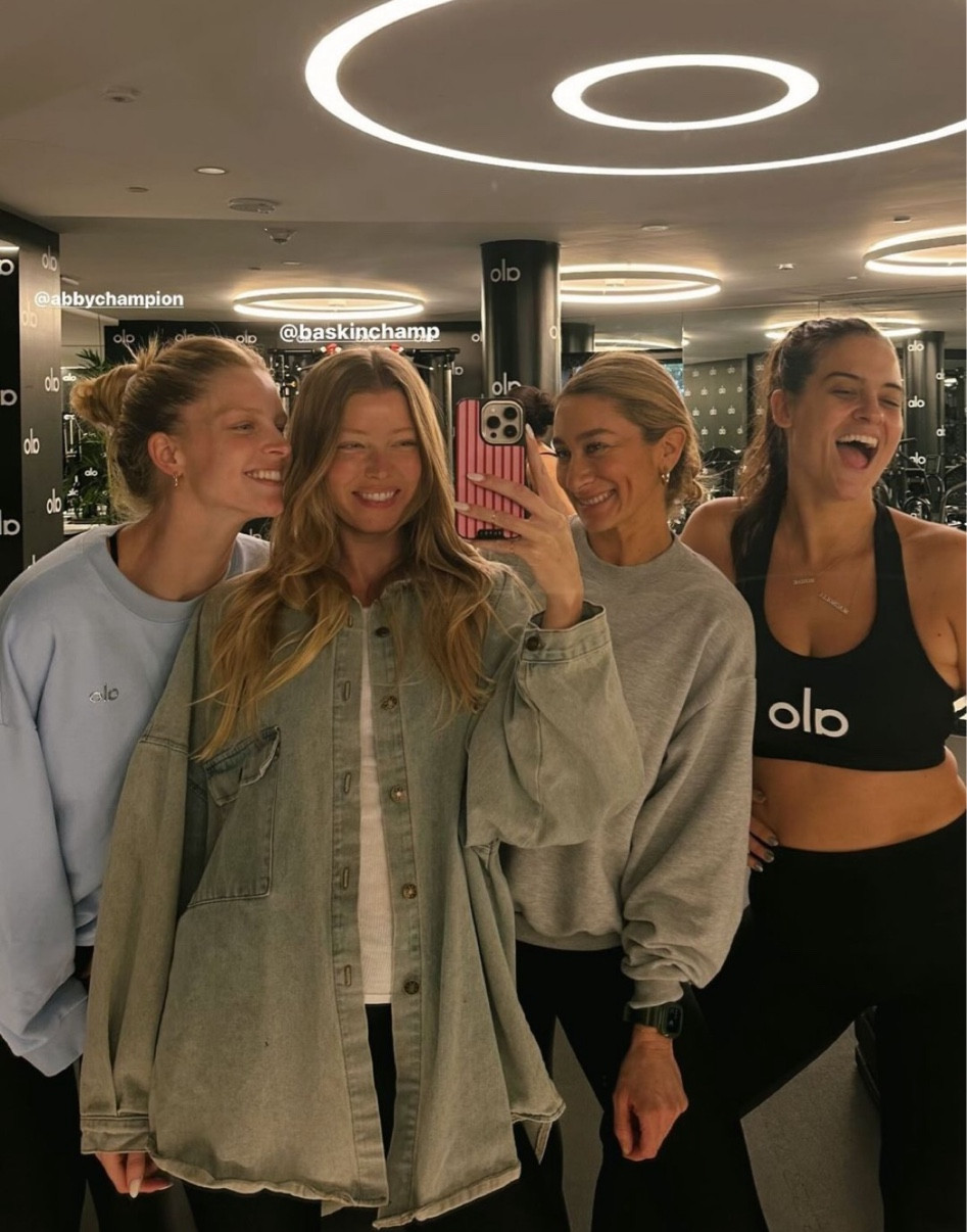 This denim shirt goes with everything! 😍