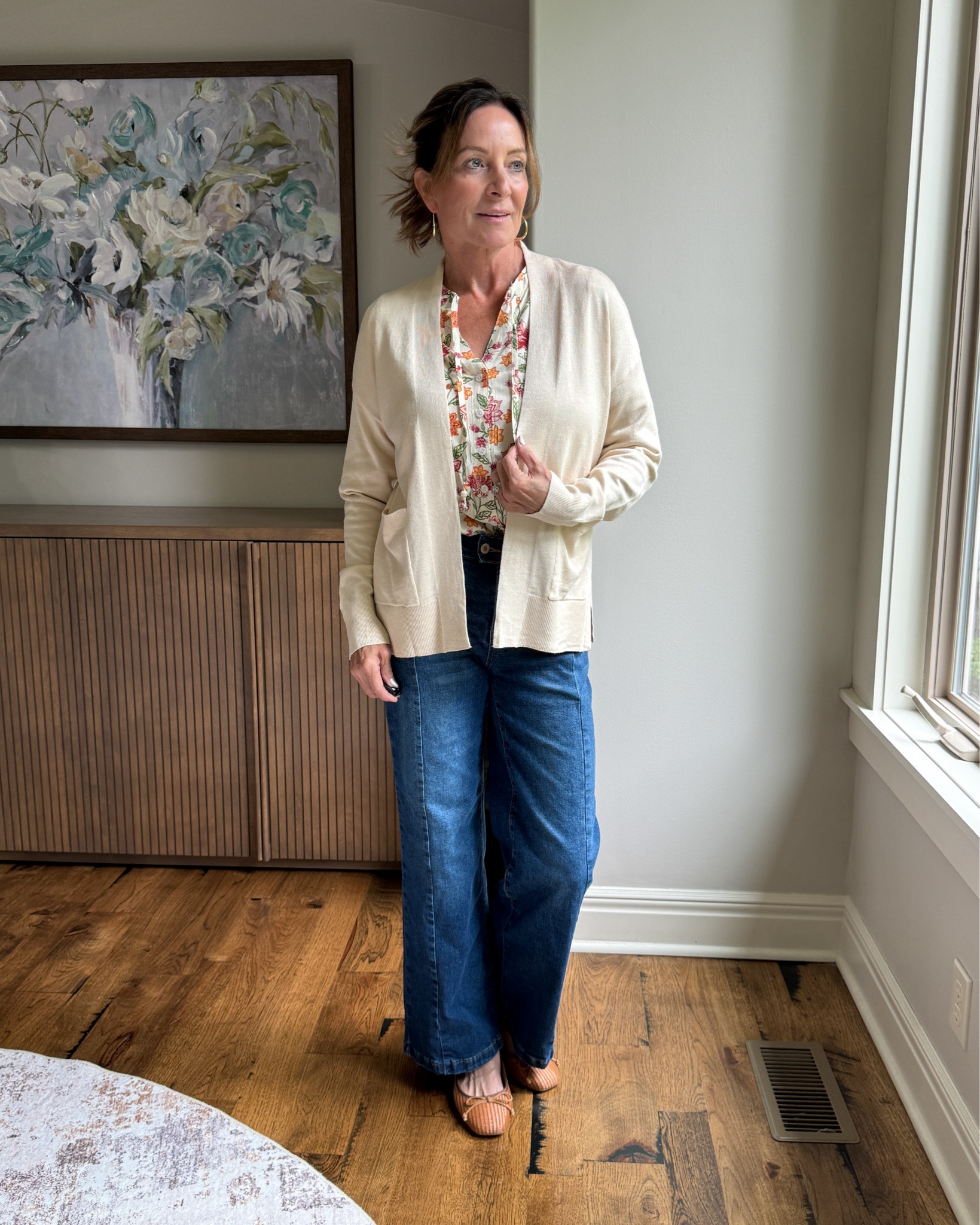 How to Make Jeans and a Cardigan Look More Polished

This is my kind of easy outfit when I want to be comfortable without looking too casual. A floral blouse under a simple cream cardigan adds just enough interest, and the wide-leg jeans keep the whole look current without trying too hard.

#over50style #cardiganoutfit #widelegjeans #casualstyle #everydayoutfit