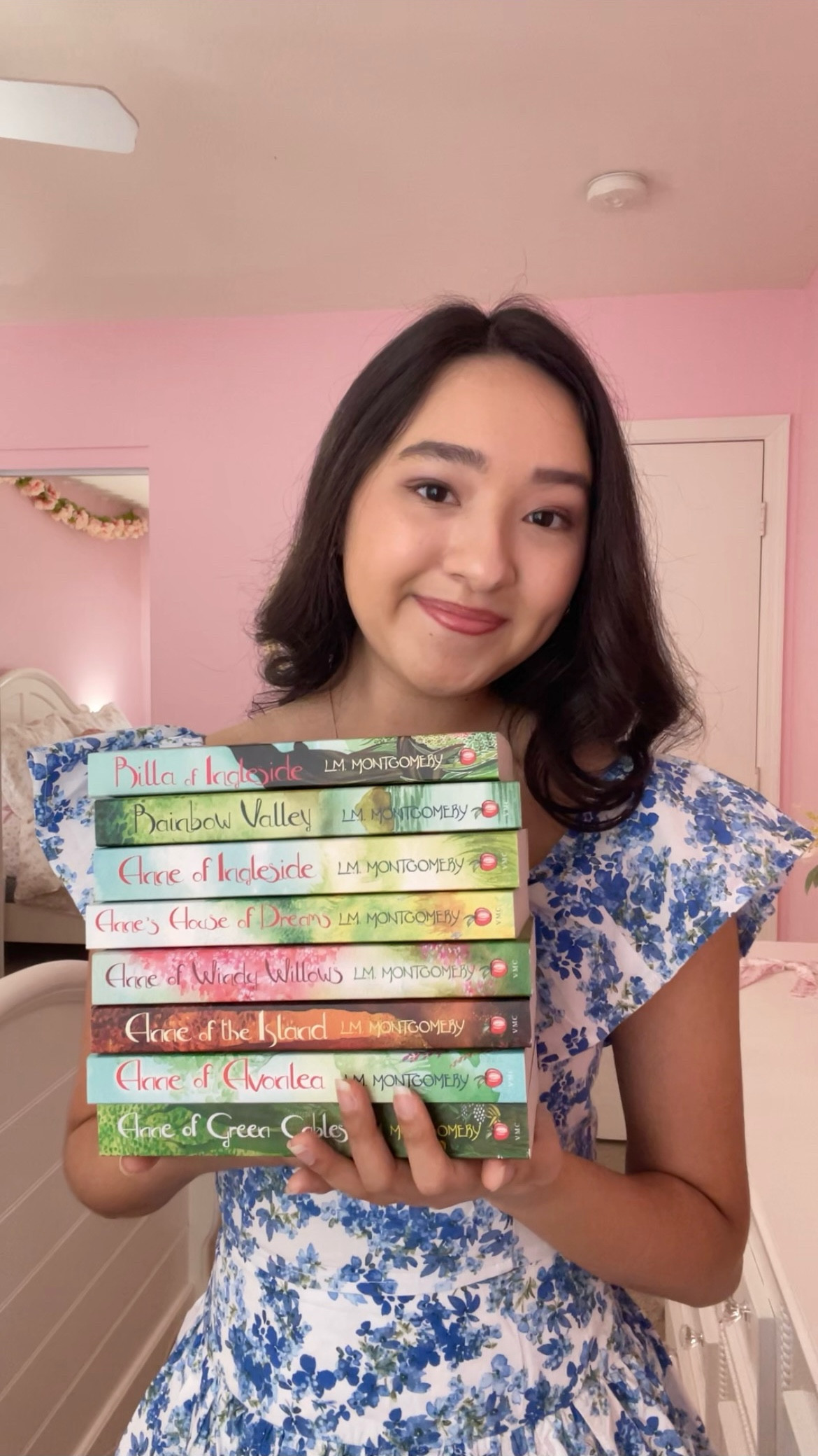 Book unboxing! 📚 I finally got the whole AOGG series! 👒 I’ve already read the first four books now I’m excited to continue the series and read the last four! These Virago Modern Classic editions are so pretty and the cover art?! Is beautiful! 🤩

Have you read Anne of Green Gables?

#bookunboxing #anneofgreengables  #bookhaul 

#LTKGiftGuide #LTKFindsUnder100 #LTKTravel