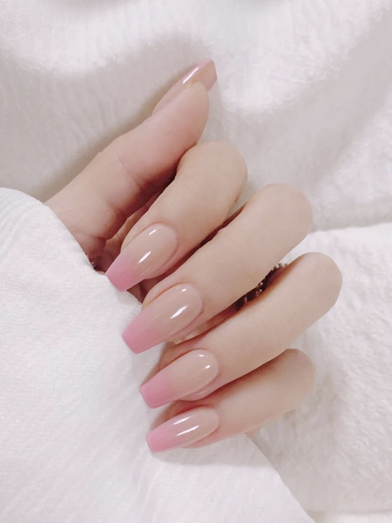 24pcs Gradient Fake Nail With Double Side Tape | SHEIN